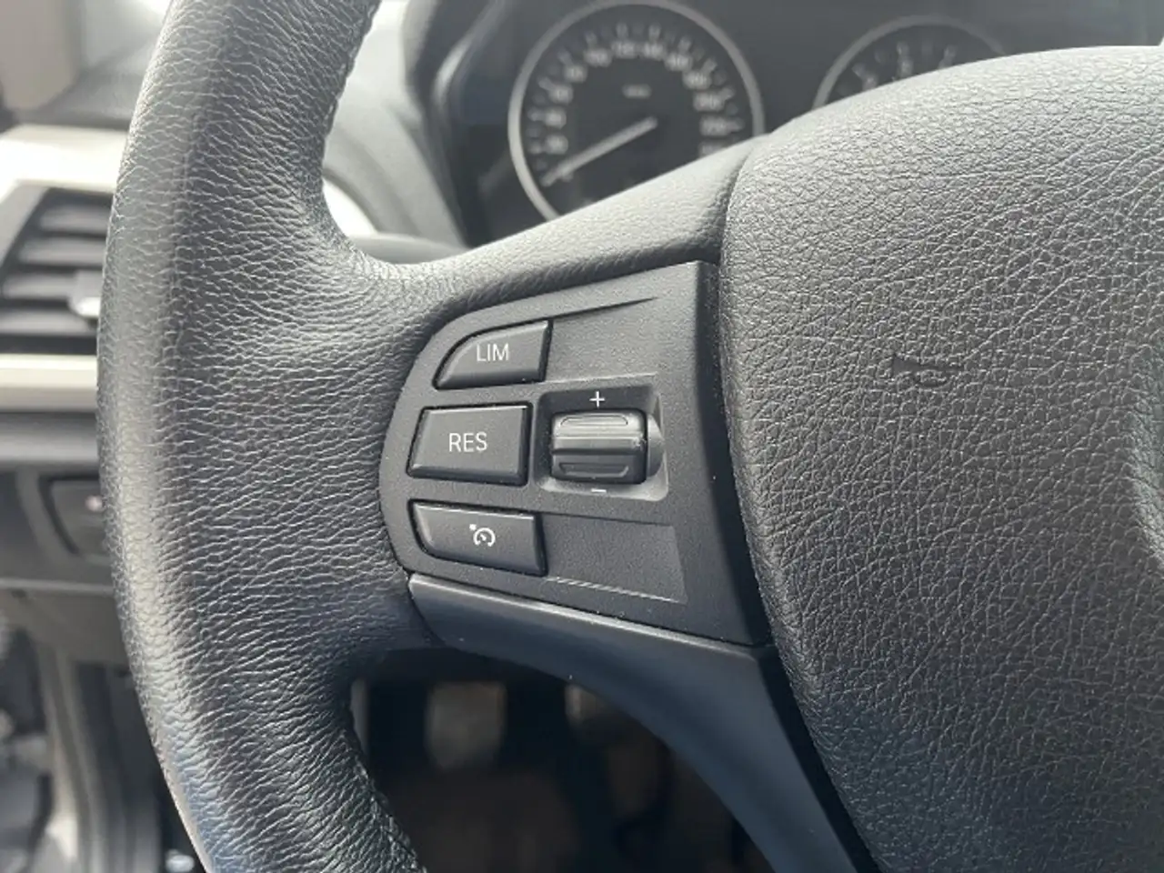 BMW 118 i Advantage 8- fach bereift — photo 10