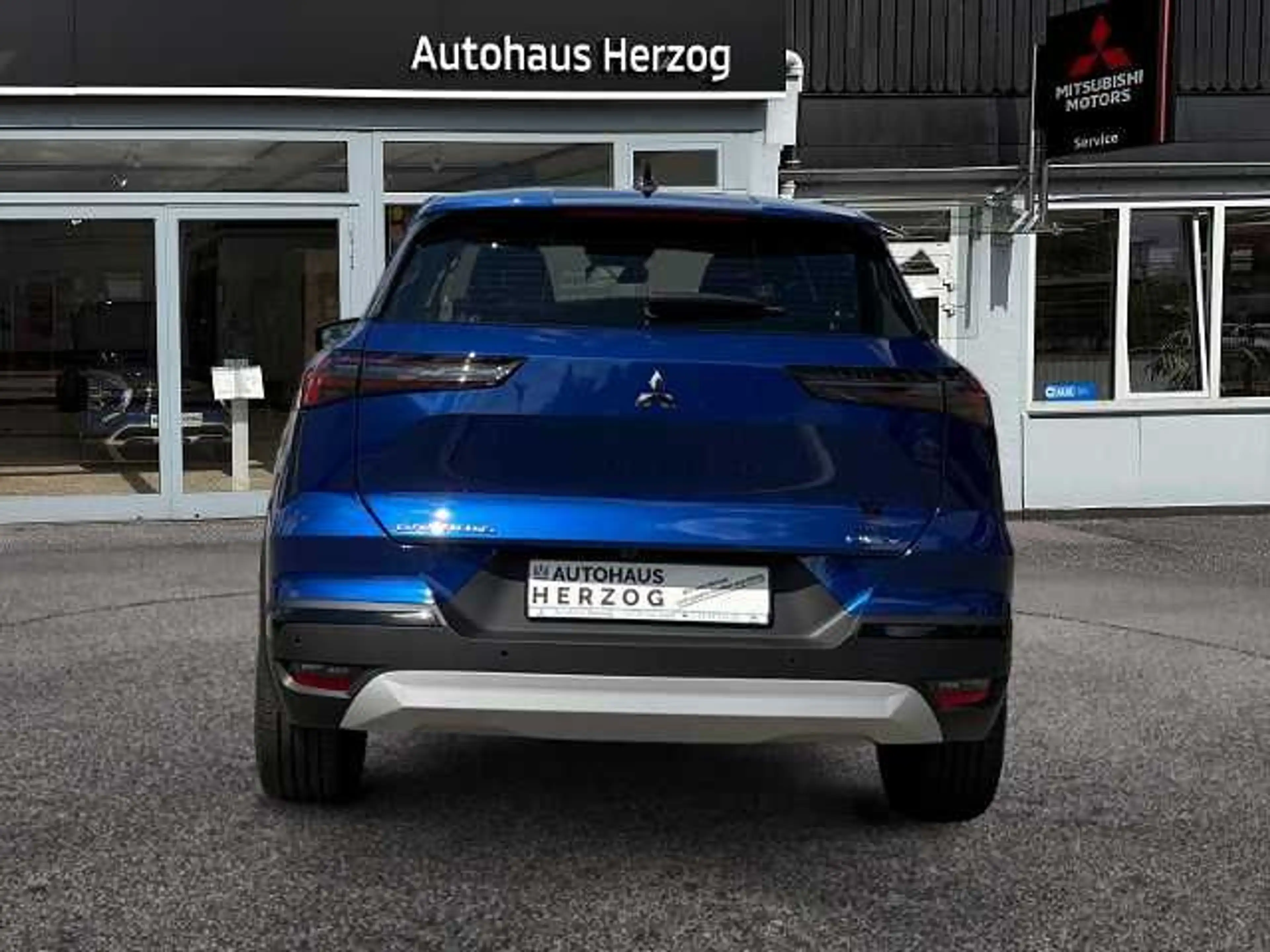 Mitsubishi Grandis Diamant PLUS 1.8 Hybrid — photo 4