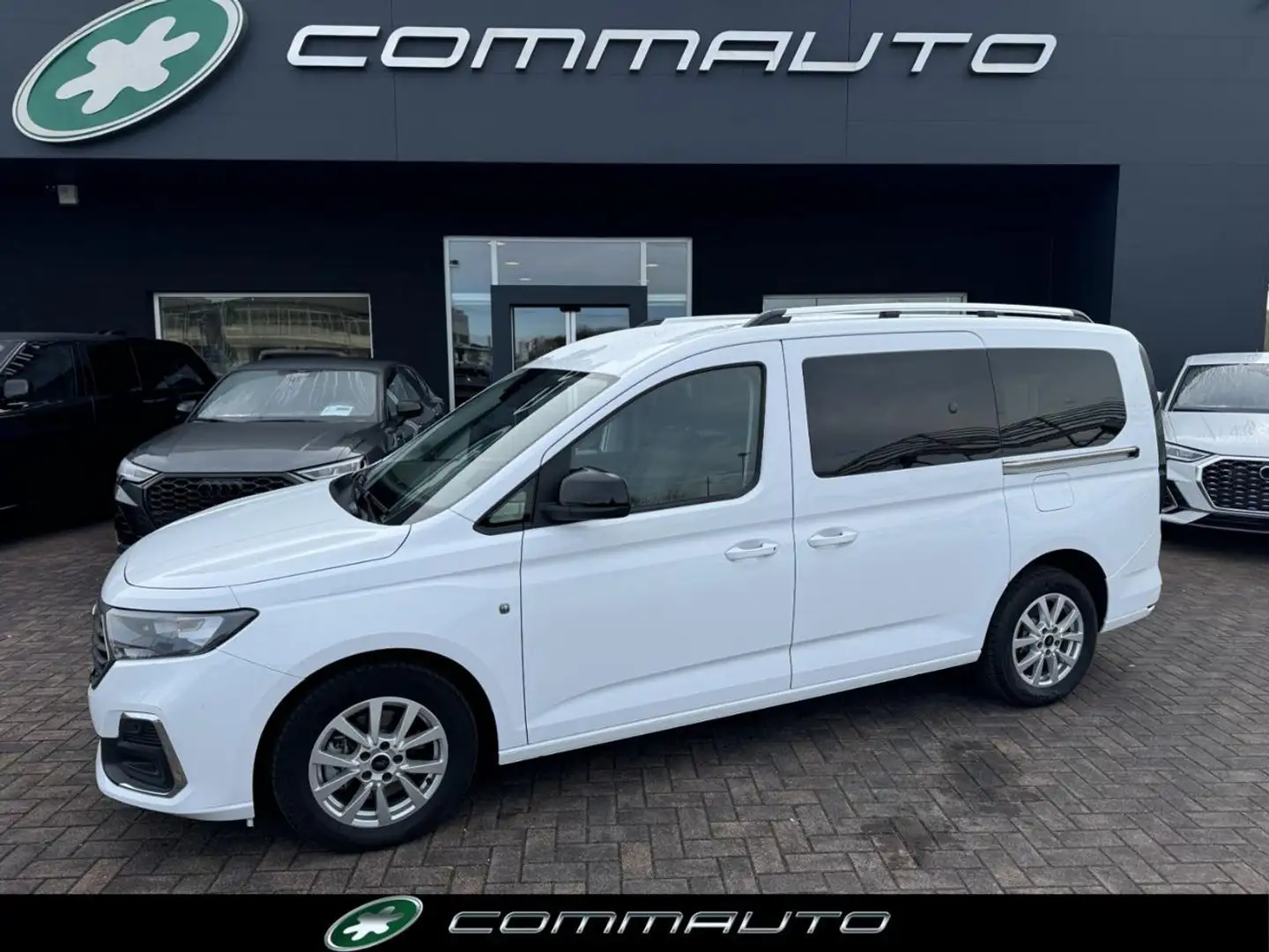Ford Grand Tourneo Connect 2.0 EcoBlue 122 CV Titanium Білий - 1