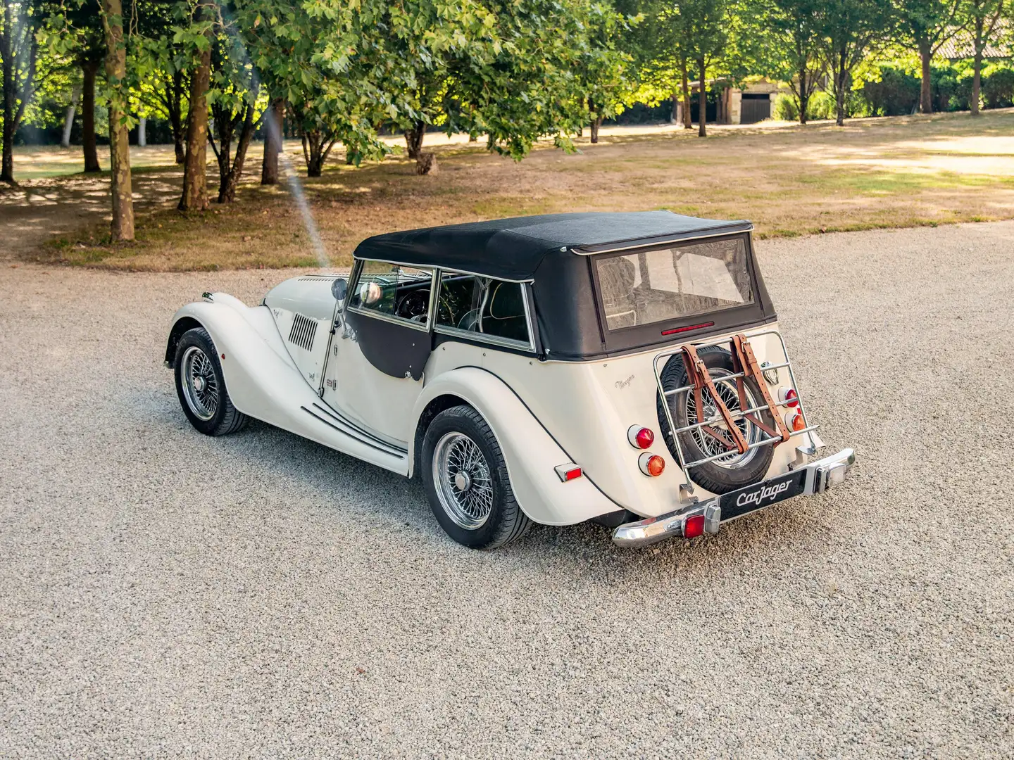 Morgan 4/4 Tourer Weiß - 2