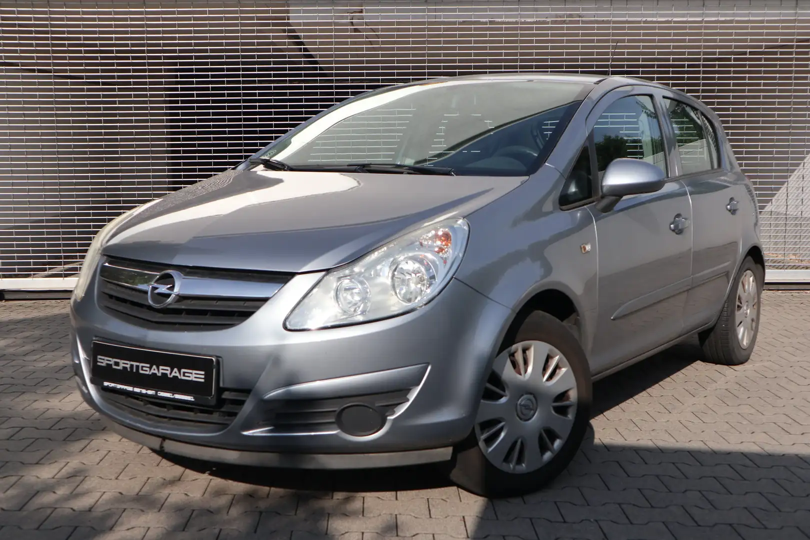 Opel Corsa 1.2 16V Cosmo Klima el.FH ZV Allwetter 5-Türer Zilver - 1
