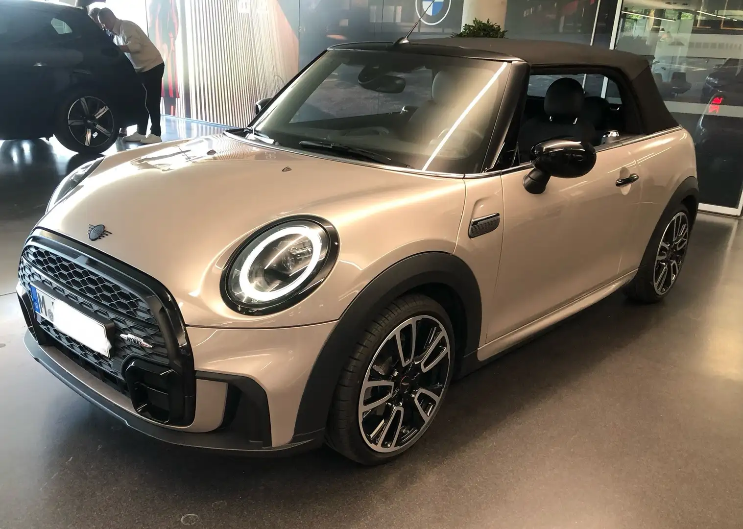 MINI John Cooper Works Cabrio Mini Cooper Cabrio Aut. John Cooper Works Trim Bronz - 1