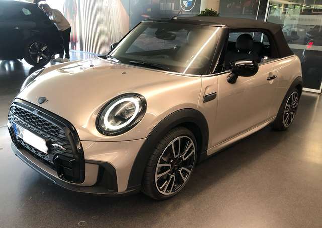 Imagine MINI John Cooper Works Cabrio Mini Cooper Cabrio Aut. John Cooper Works Trim