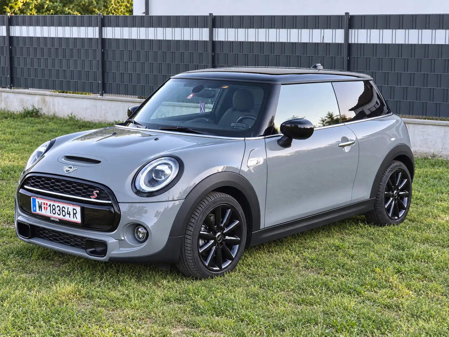 MINI Cooper S 192PS CHILI LED Navi Driving Modes SHZ PDC Grau - 1
