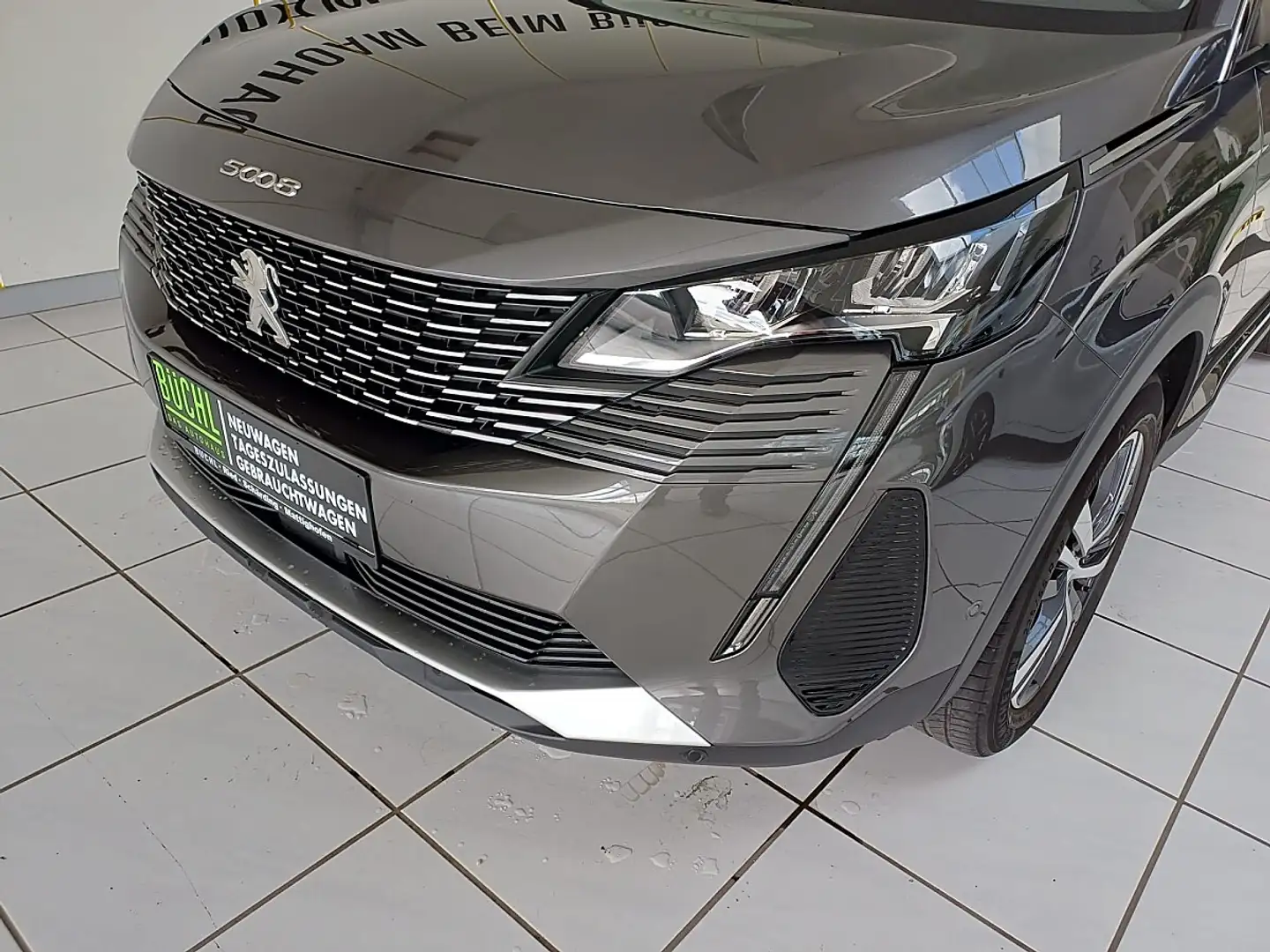 Peugeot 5008 PureTech 130 6-Gang-Manuell Allure Grau - 2