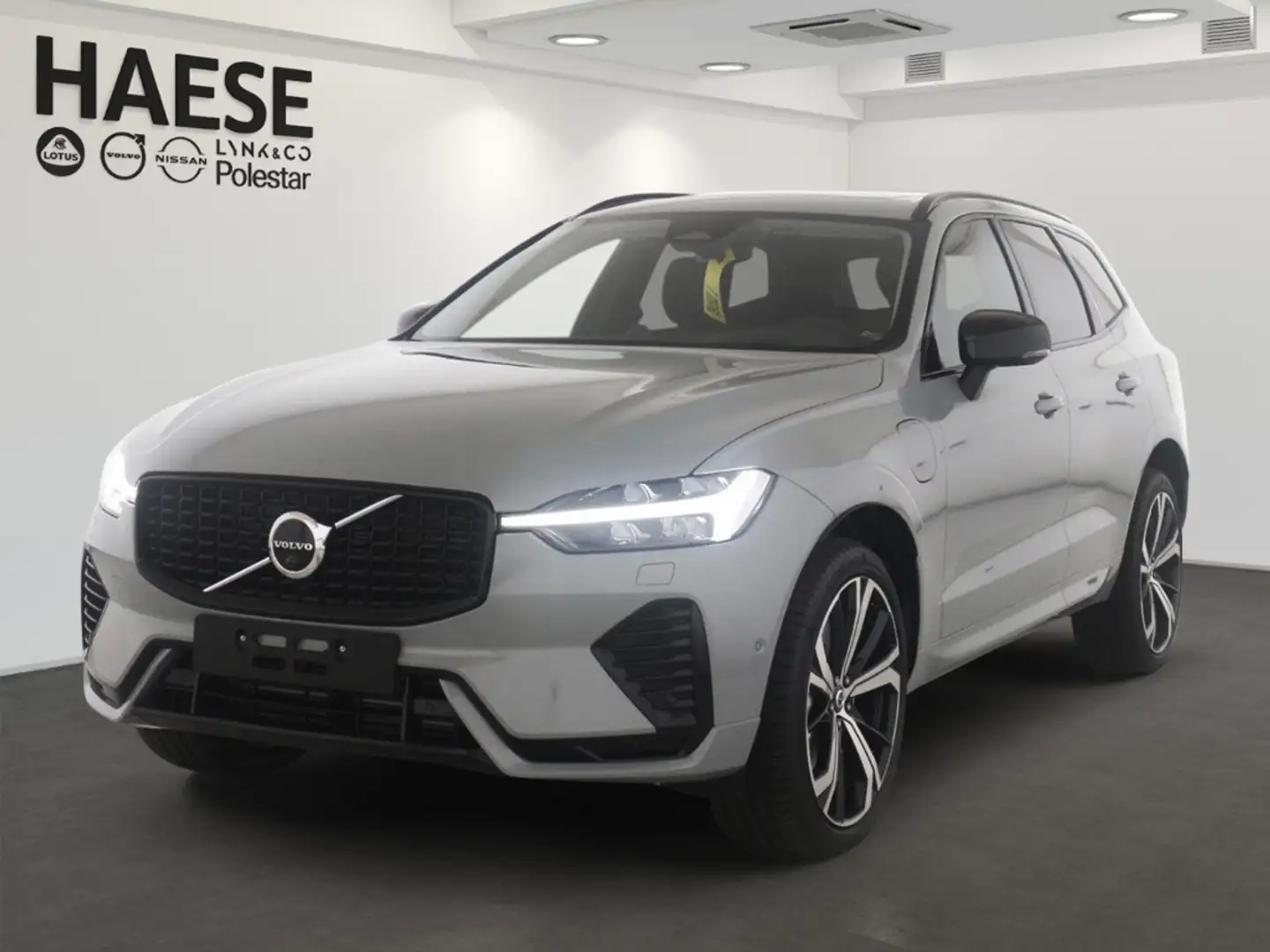 Volvo XC60 T8 Ultra Dark Recharge Plug-In Hybrid AWD EU6d Pan Grau - 1