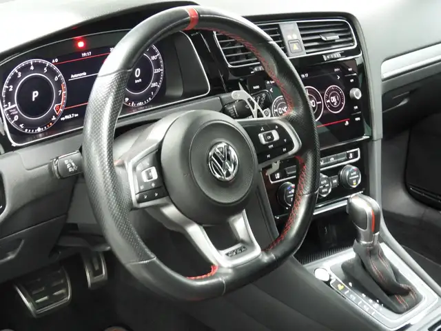 Volkswagen Golf view 12