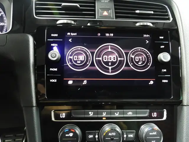 Volkswagen Golf view 17