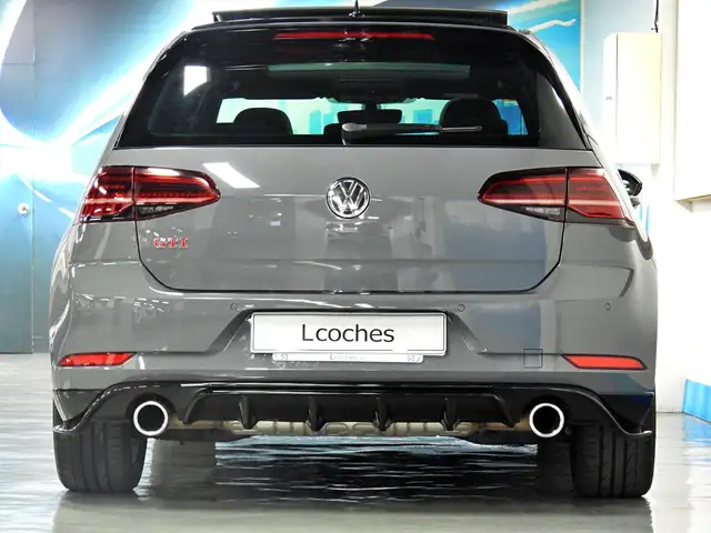 Volkswagen Golf view 9