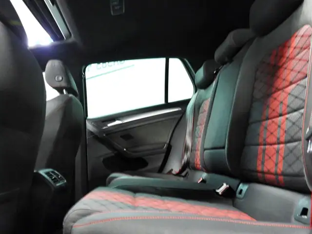Volkswagen Golf view 25