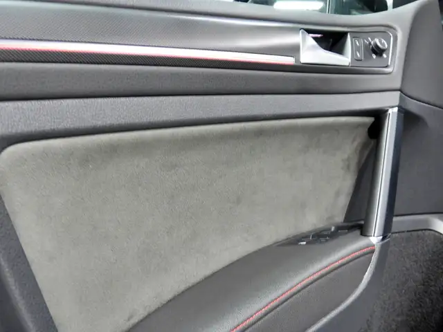 Volkswagen Golf view 14