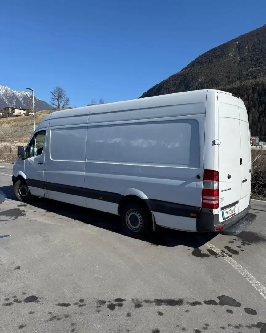 Mercedes-Benz Sprinter - 2
