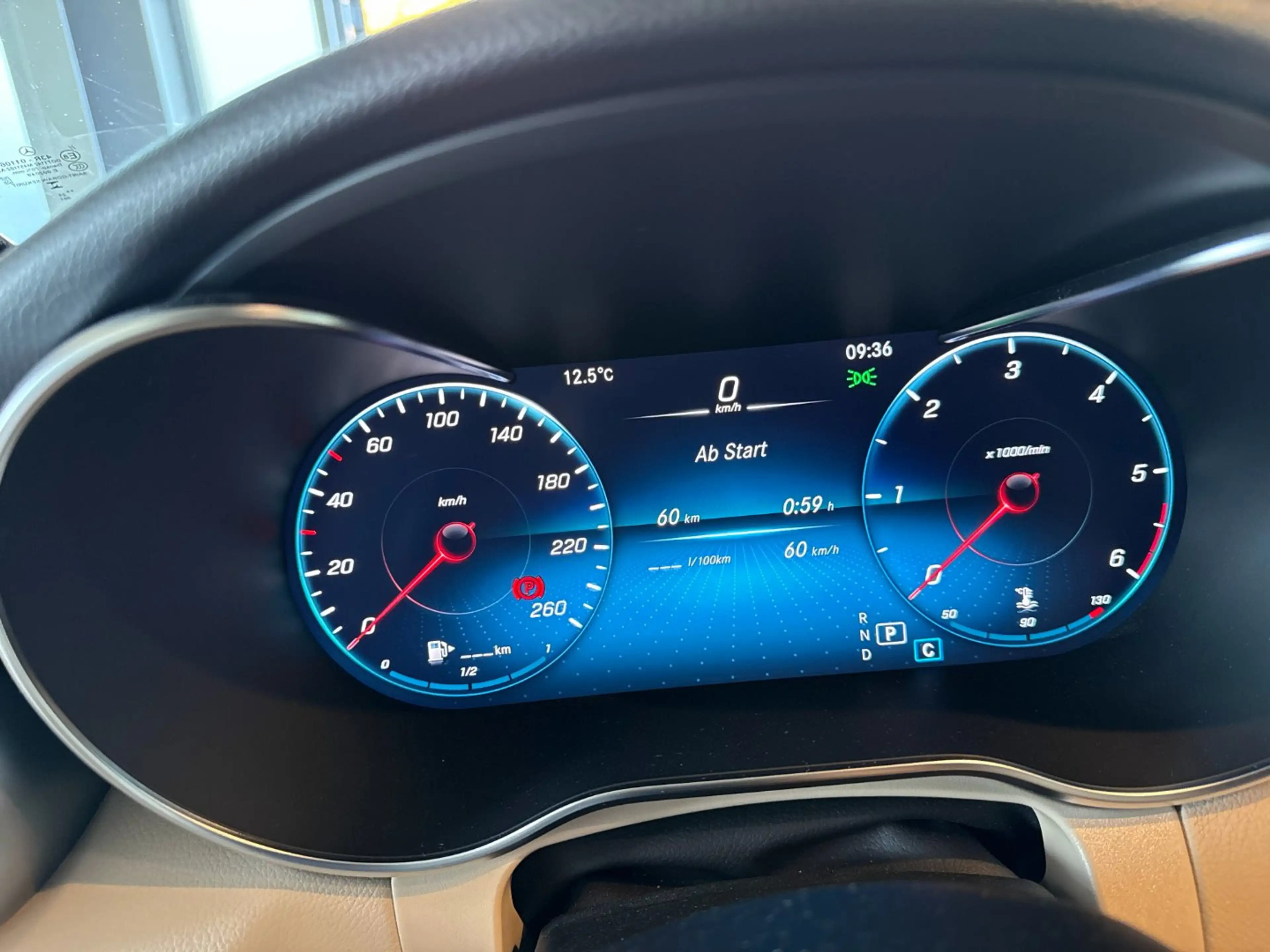 Mercedes-Benz GLC 220 d 4Matic*Panorama*AHK — photo 13