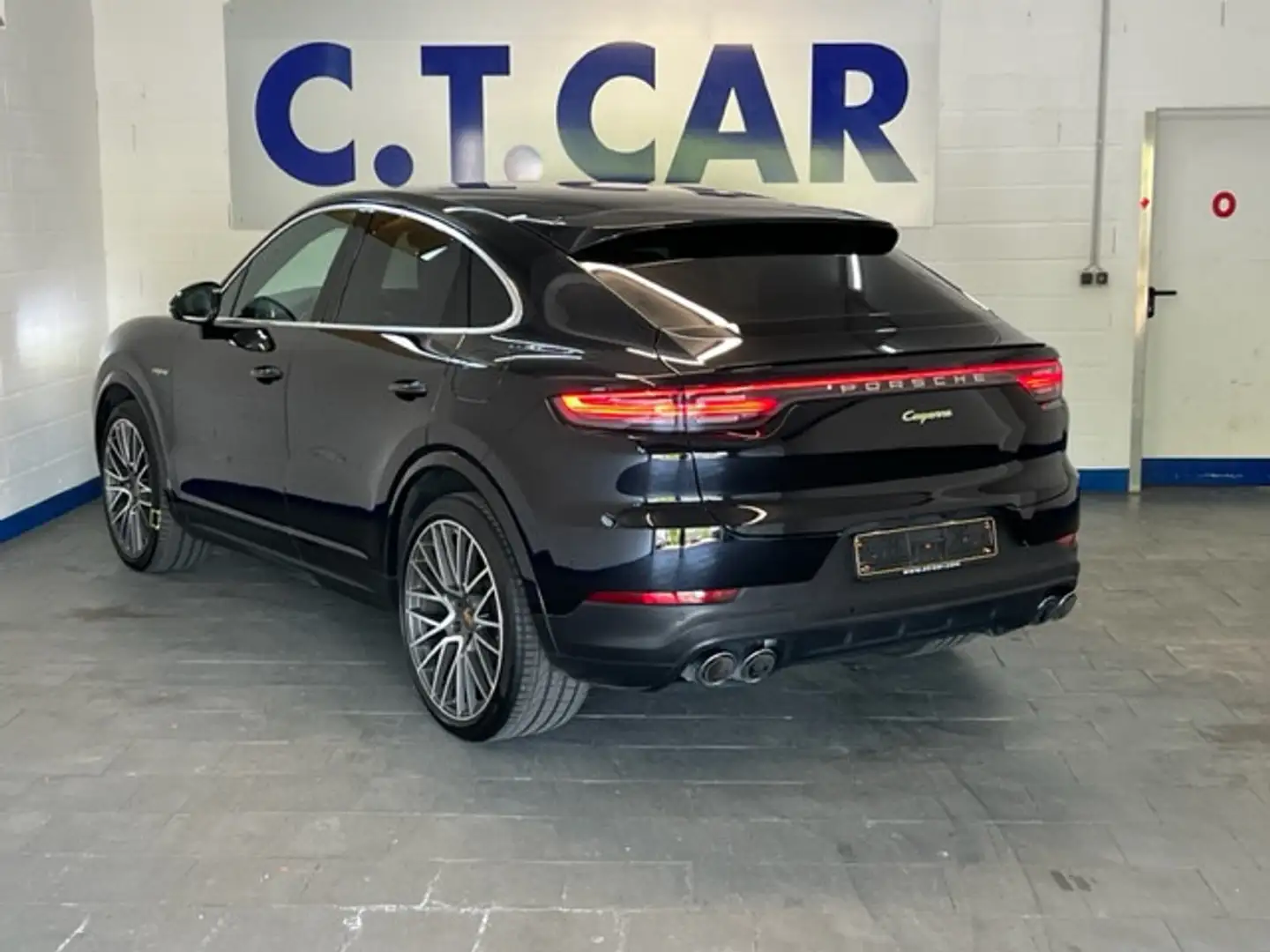 Porsche Cayenne CoupeE-Hybrid Sport-Chrono/Panorama Noir - 2