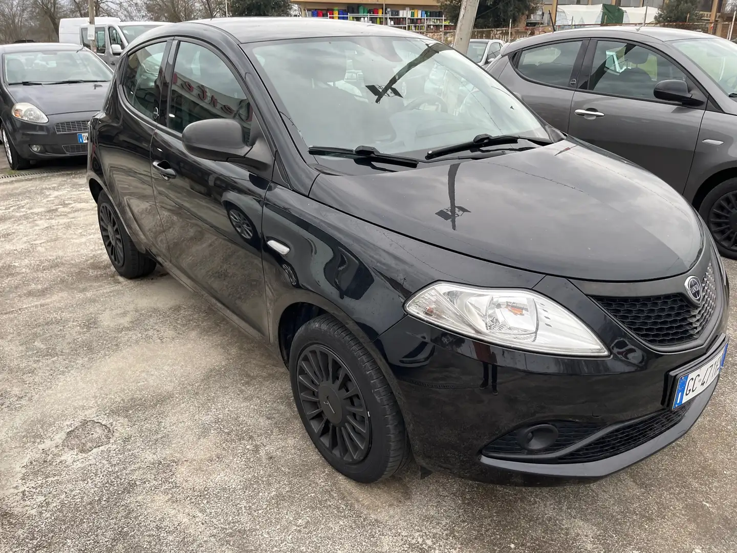 Lancia Ypsilon 1.2 Silver ecochic Gpl 69cv Noir - 2