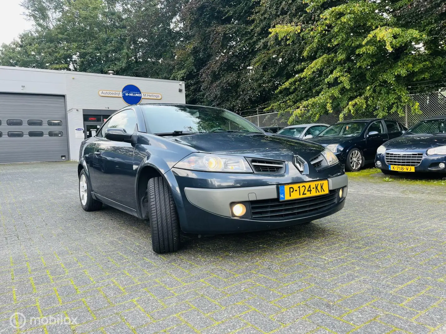 Renault Megane CC 1.6-16V Leder / LM / Apple CarPlay / Camera / A Grey - 2