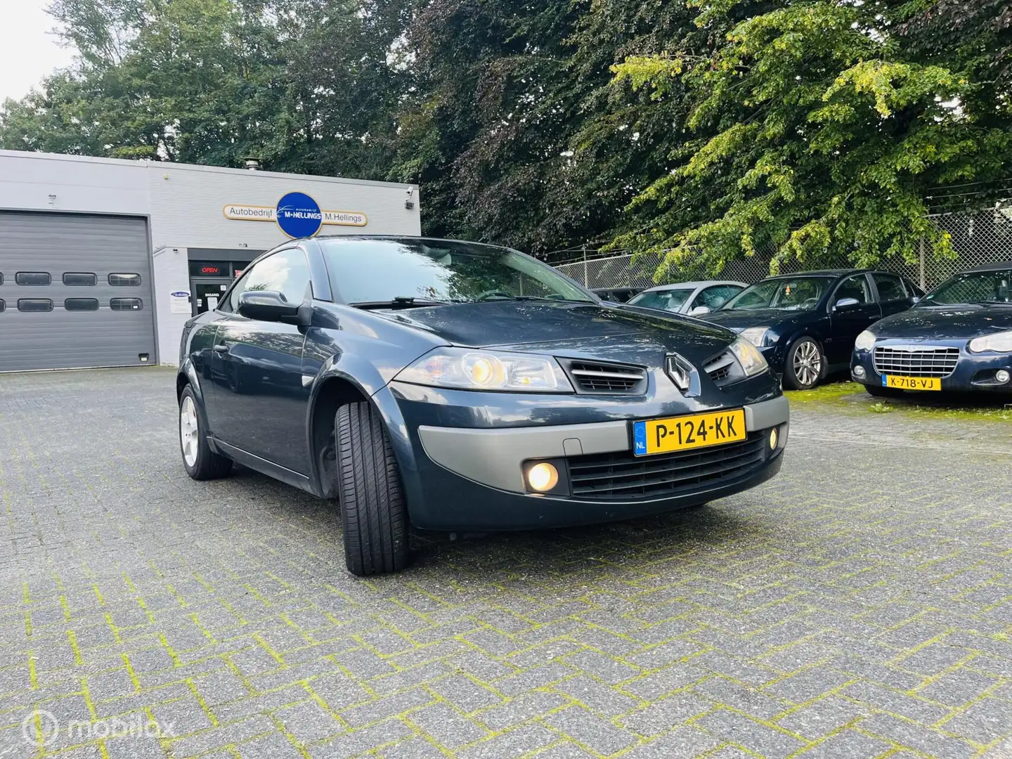 Renault Megane CC 1.6-16V Leder / LM / Apple CarPlay / Camera / A Gris - 2