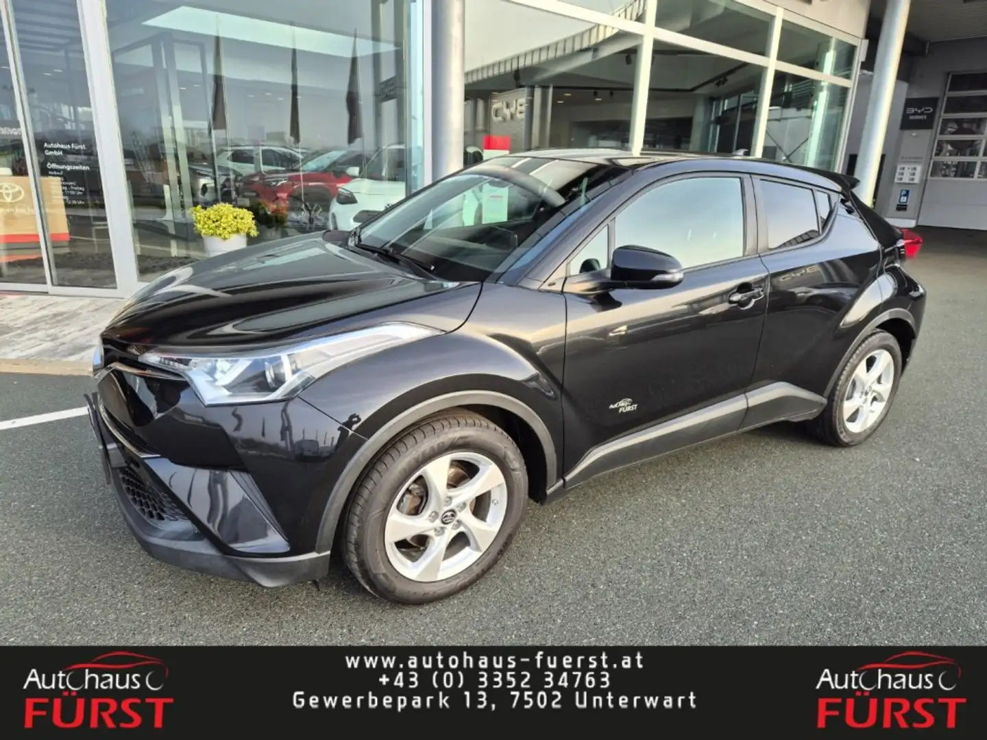 Toyota C-HR 1,2T C-ENTER *8-Fach* Noir - 1