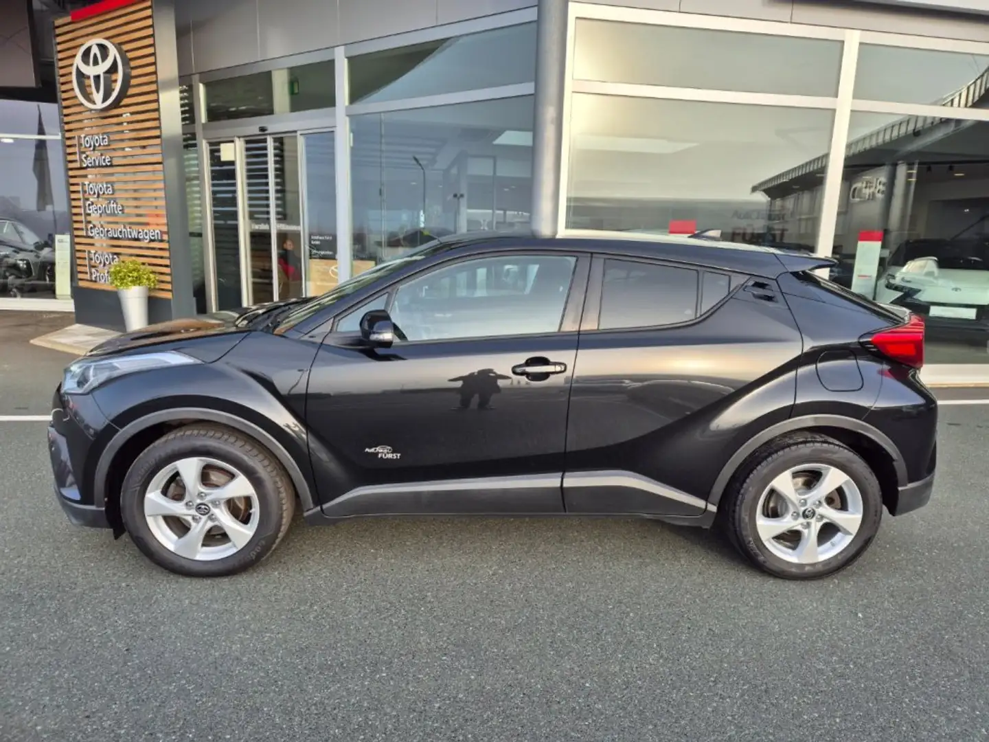 Toyota C-HR 1,2T C-ENTER *8-Fach* Noir - 2