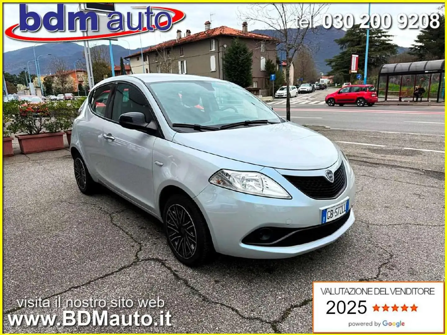 Lancia Ypsilon 1.2 69CV 5 porte Gold *5POSTI*OK NEOPATENTATI* Gris - 2