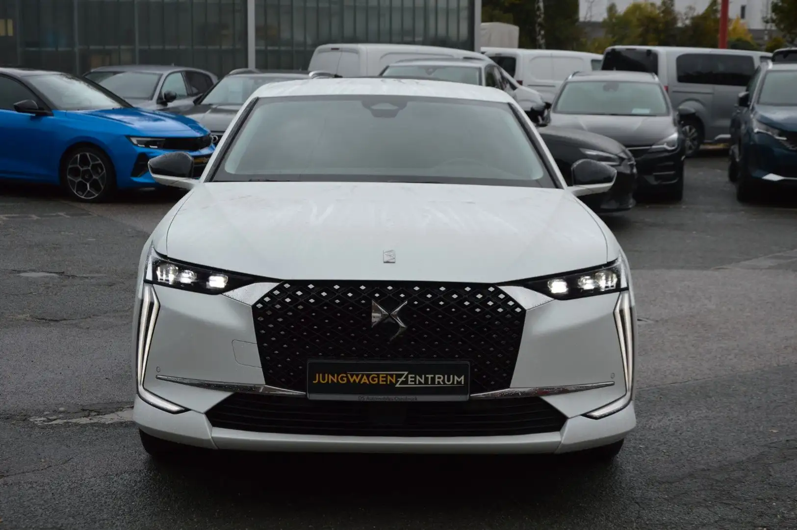 DS Automobiles DS 4 DS 4 Trocadero 1.5 HDI"HuD"KEYLESS"NAVI"SITZHZ" Weiß - 2