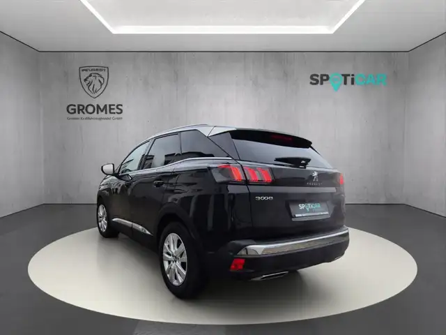 Peugeot 3008 view 5