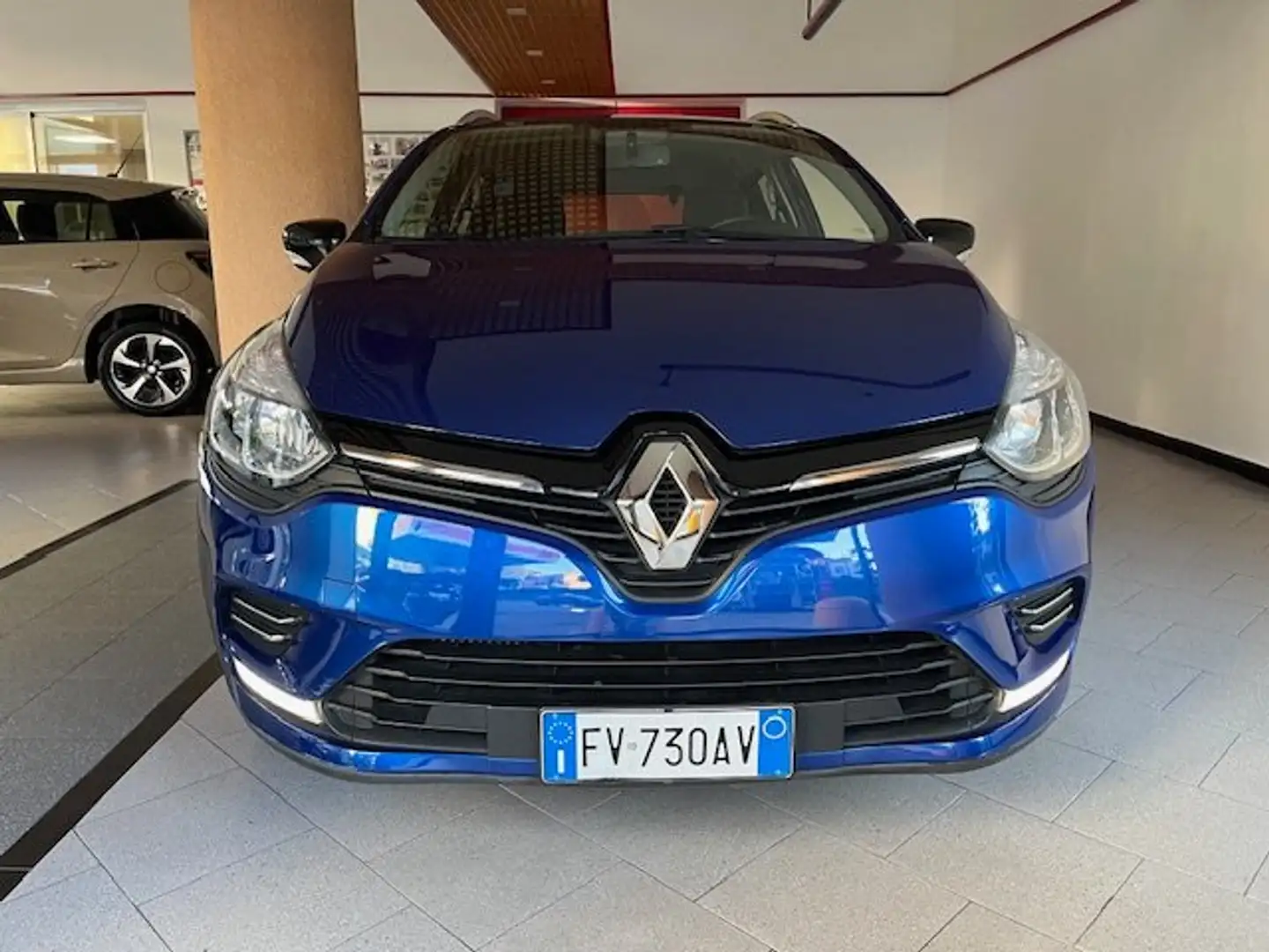 Renault Clio Sporter 0.9 tce Moschino Life 75cv Bleu - 2