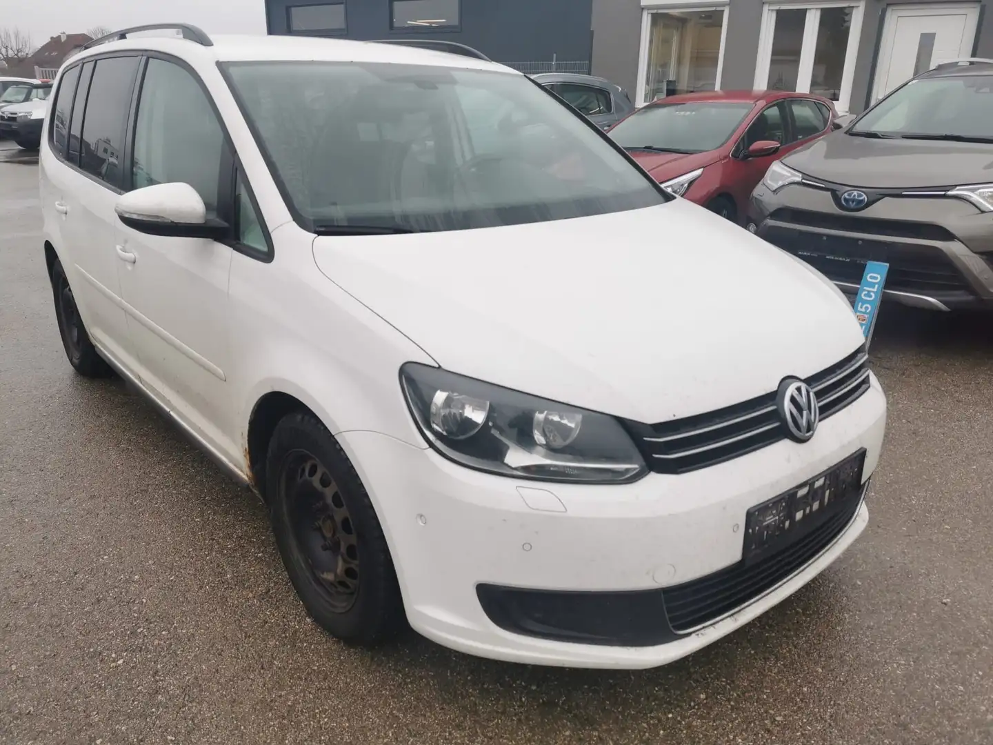 Volkswagen Touran Comfortline BMT Weiß - 2