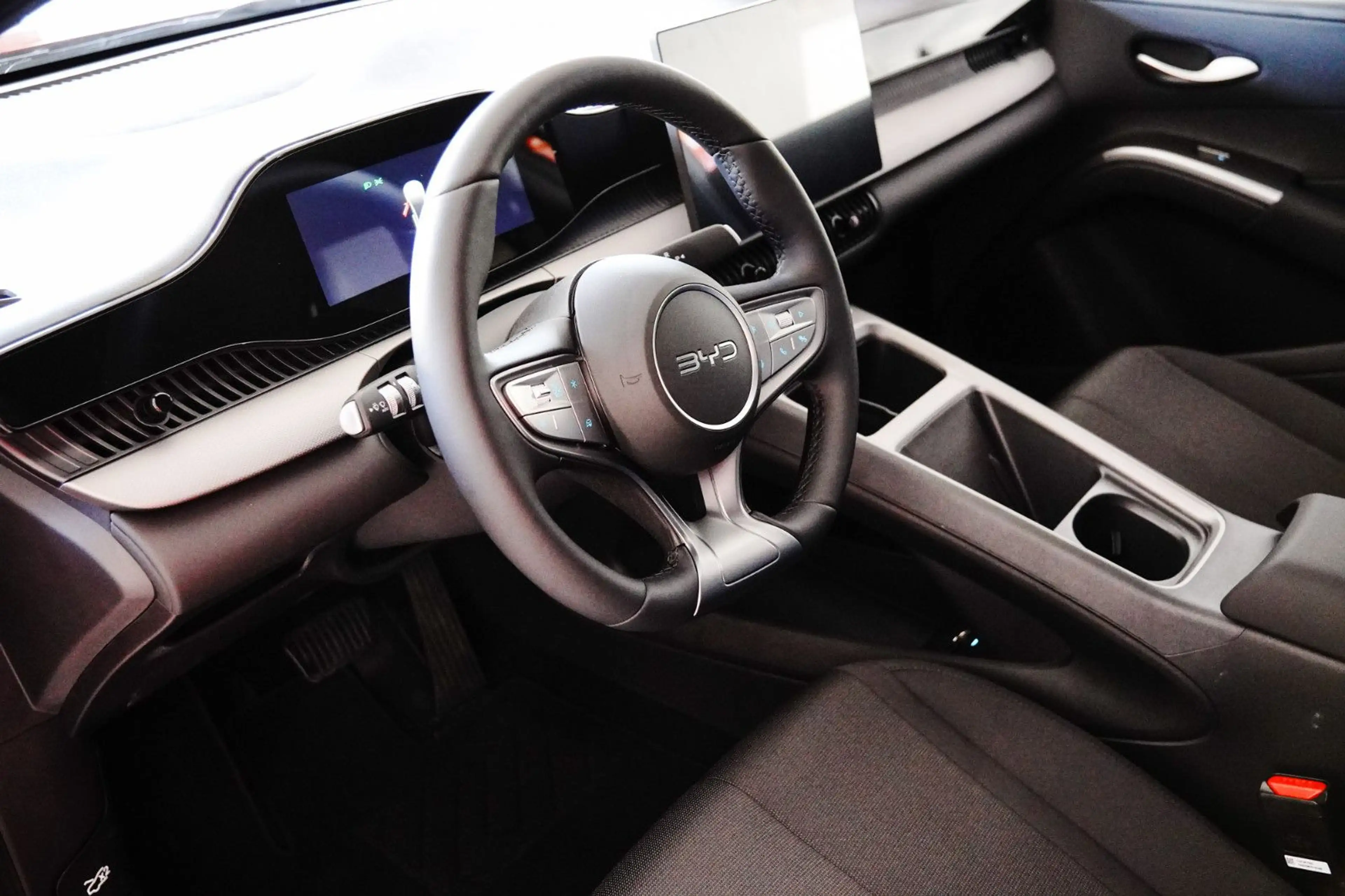 BYD Dolphin G DMi Boost Sommer Bonus 2026 — photo 11