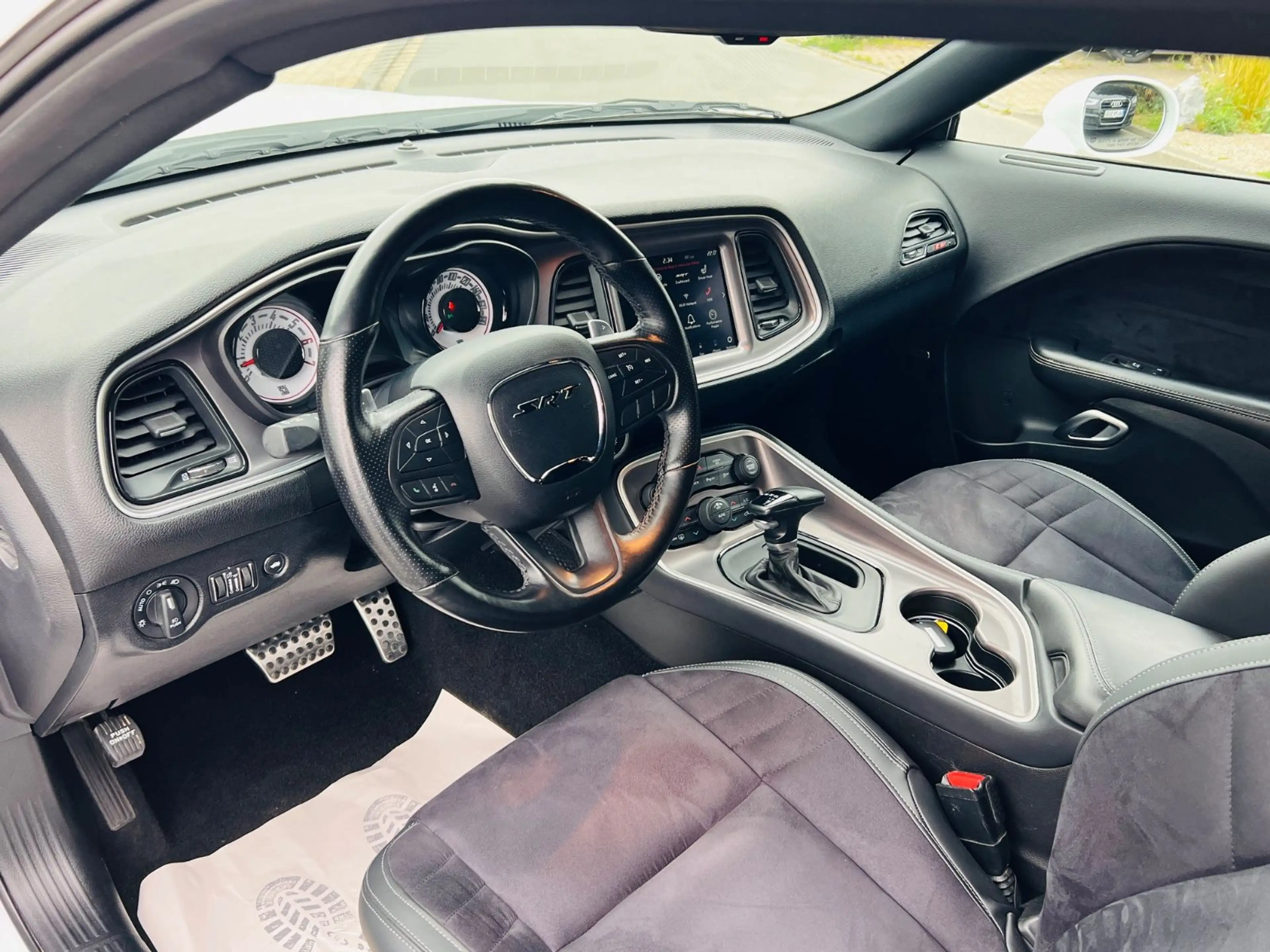 Dodge Challenger CHALLENGER R/T SCAT PACK 6.4 — photo 14