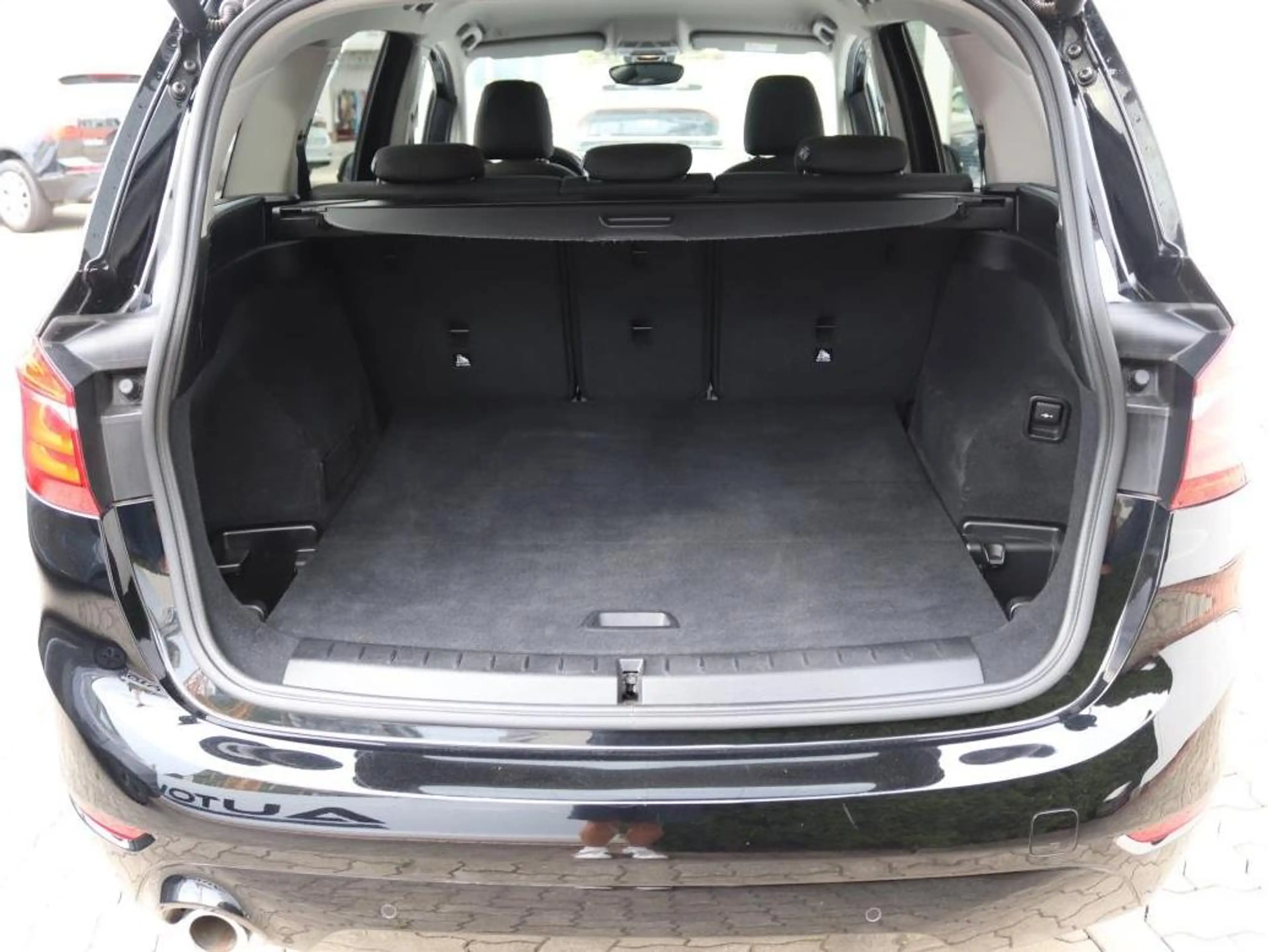 BMW 216 216 d Advantage — photo 7