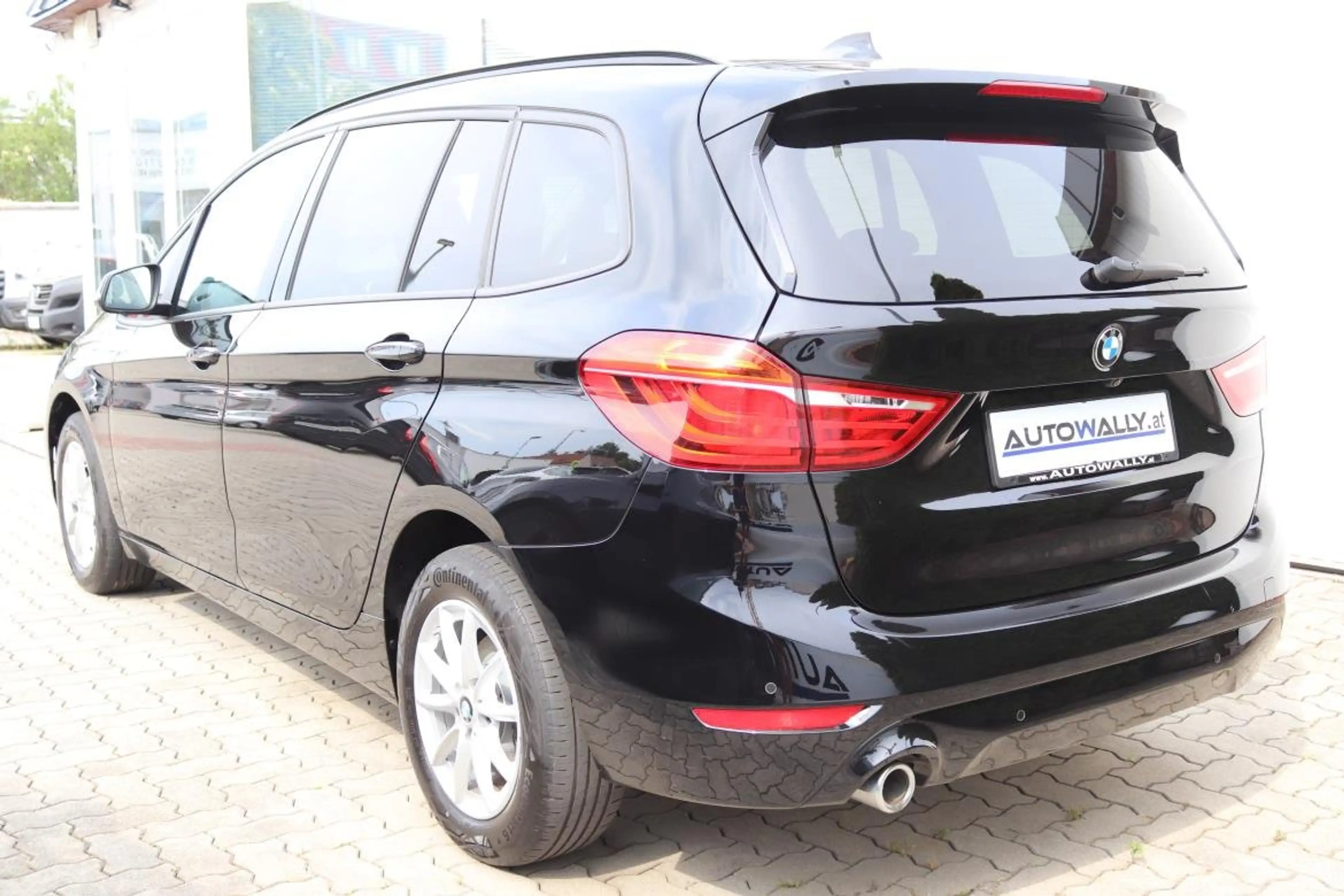 BMW 216 216 d Advantage — photo 3