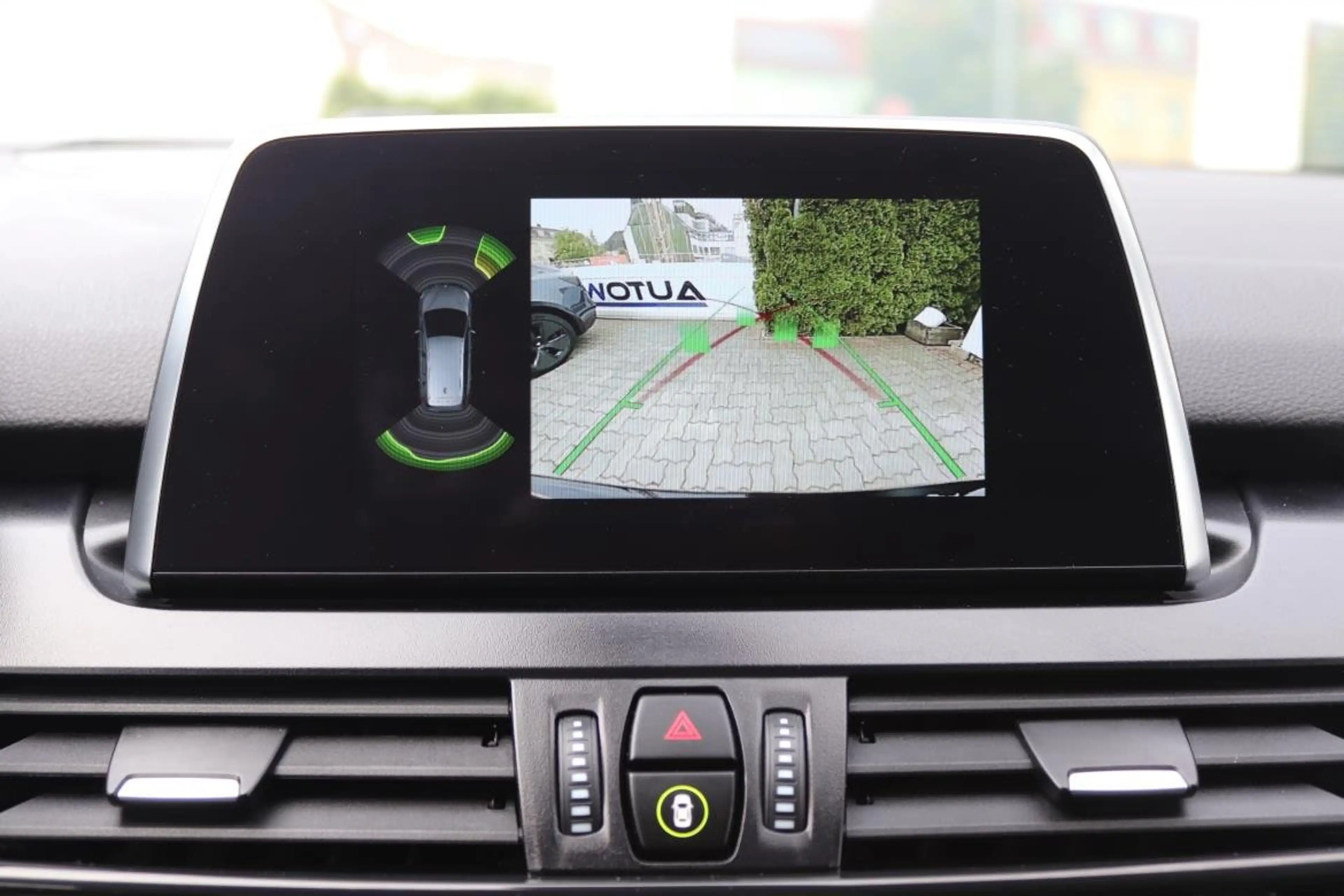 BMW 216 216 d Advantage — photo 13