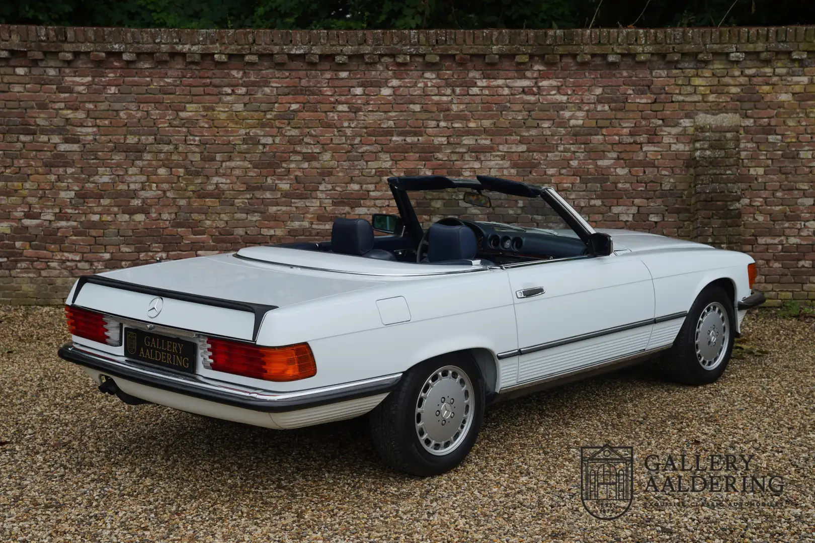 Mercedes-Benz 500 SL ,European car, only 95000 km, 4 seater, Factory Wit - 2