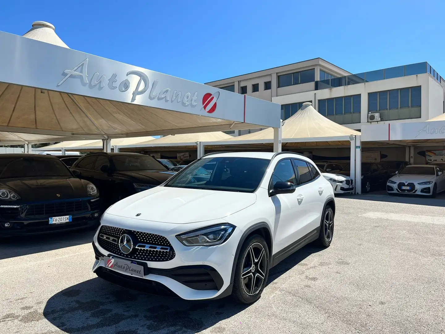 Mercedes-Benz GLA 200 GLA 200 d Premium auto Bianco - 1