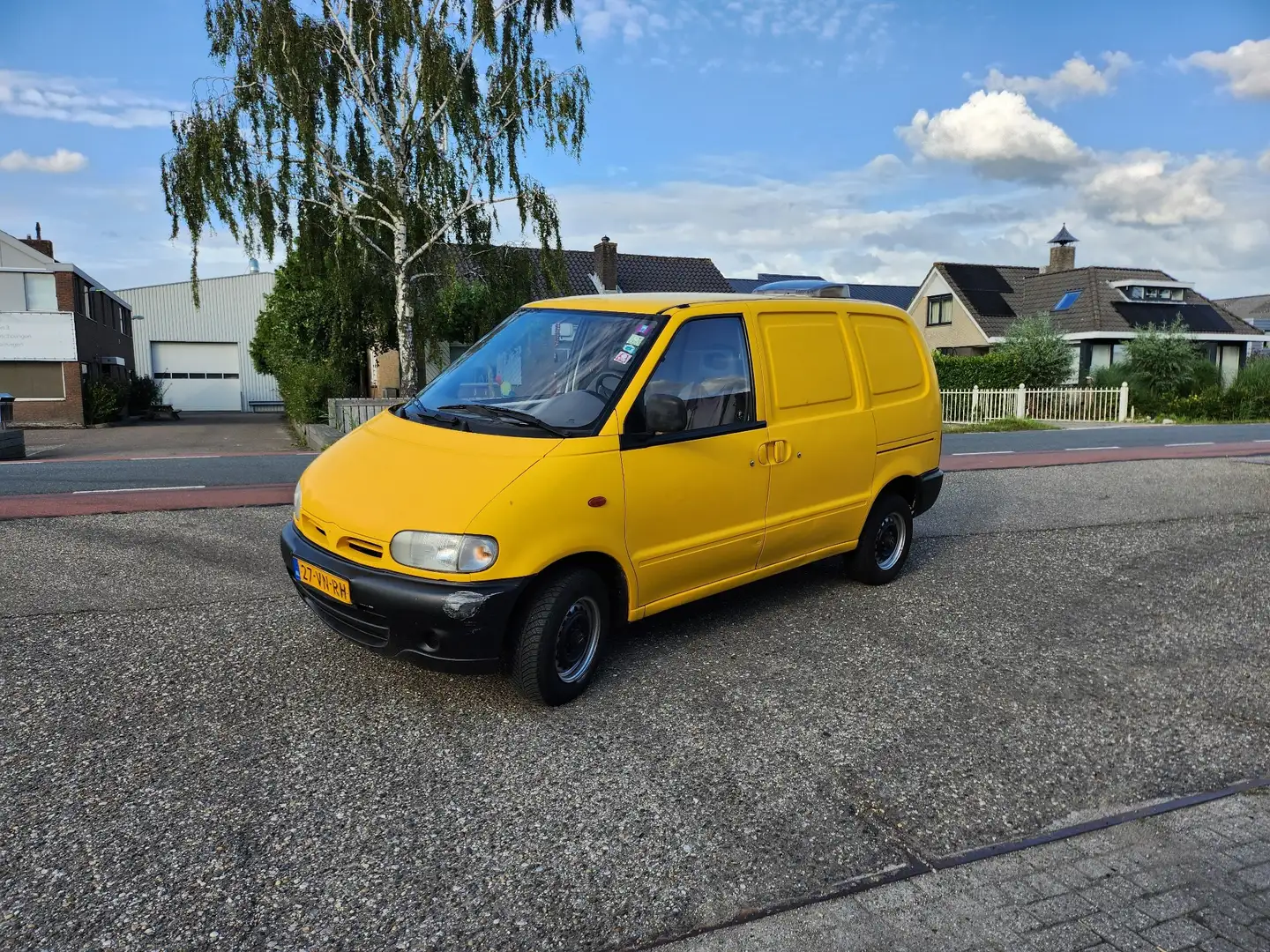 Nissan Vanette 1.6 E Basis Jaune - 1