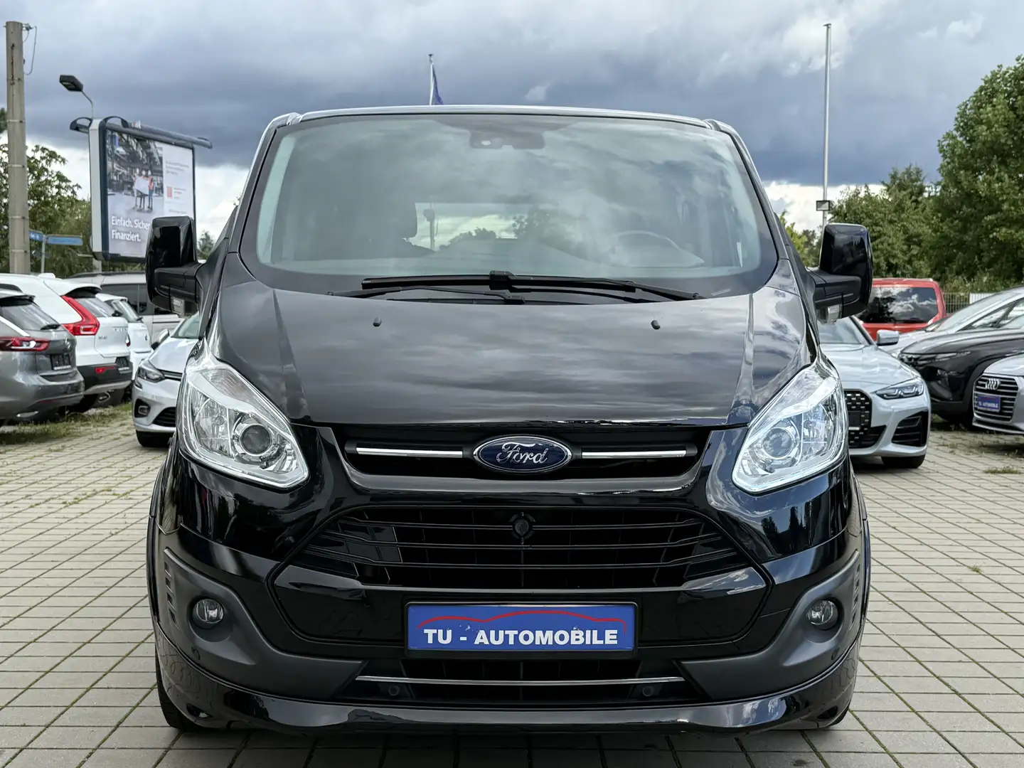 Ford Tourneo Custom L1 Tourneo Sport Aut. ACC-AHK-STANDH-NAVI-RKAM-8Si Schwarz - 2