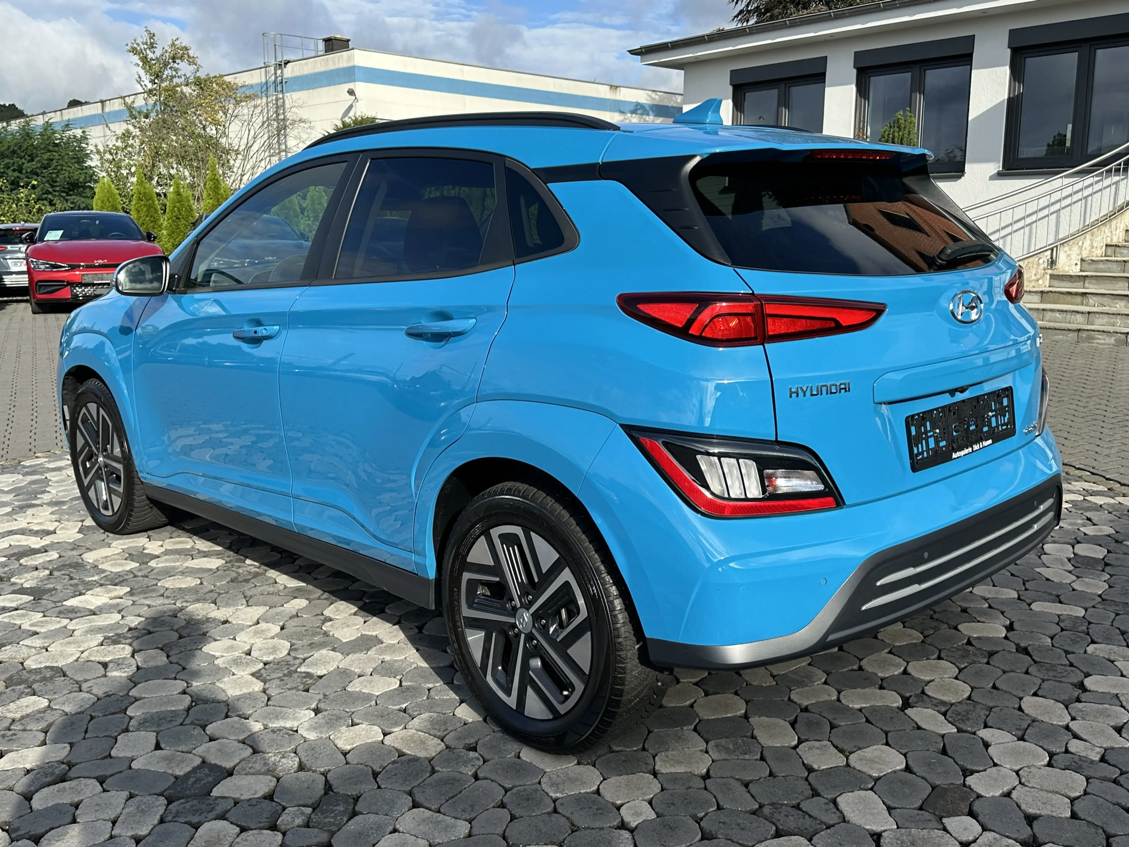 Hyundai KONA Trend LED NAV ACC KRELL WÄMPU 64KWh — photo 6