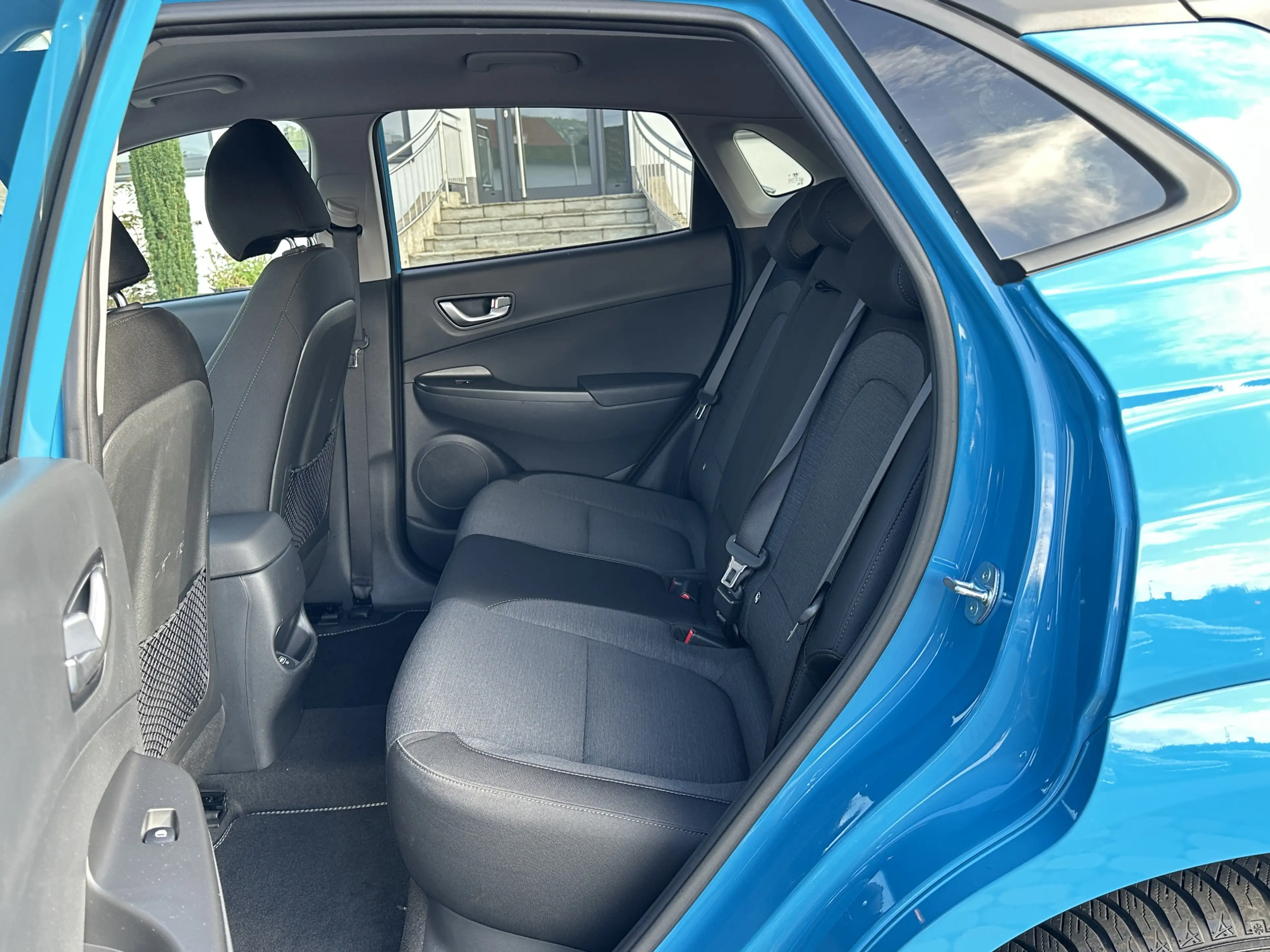 Hyundai KONA Trend LED NAV ACC KRELL WÄMPU 64KWh — photo 12