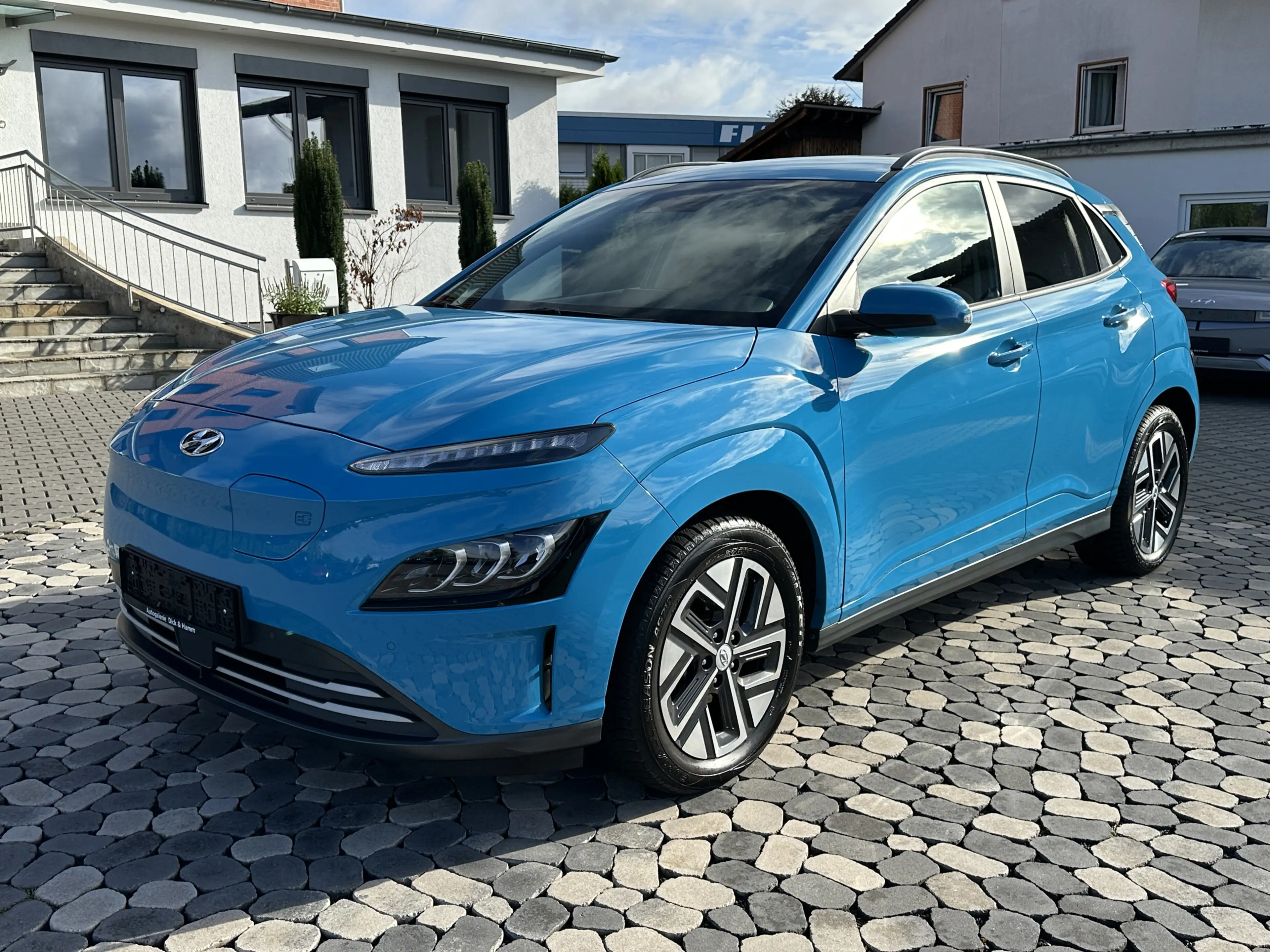 Hyundai KONA Trend LED NAV ACC KRELL WÄMPU 64KWh — photo 4