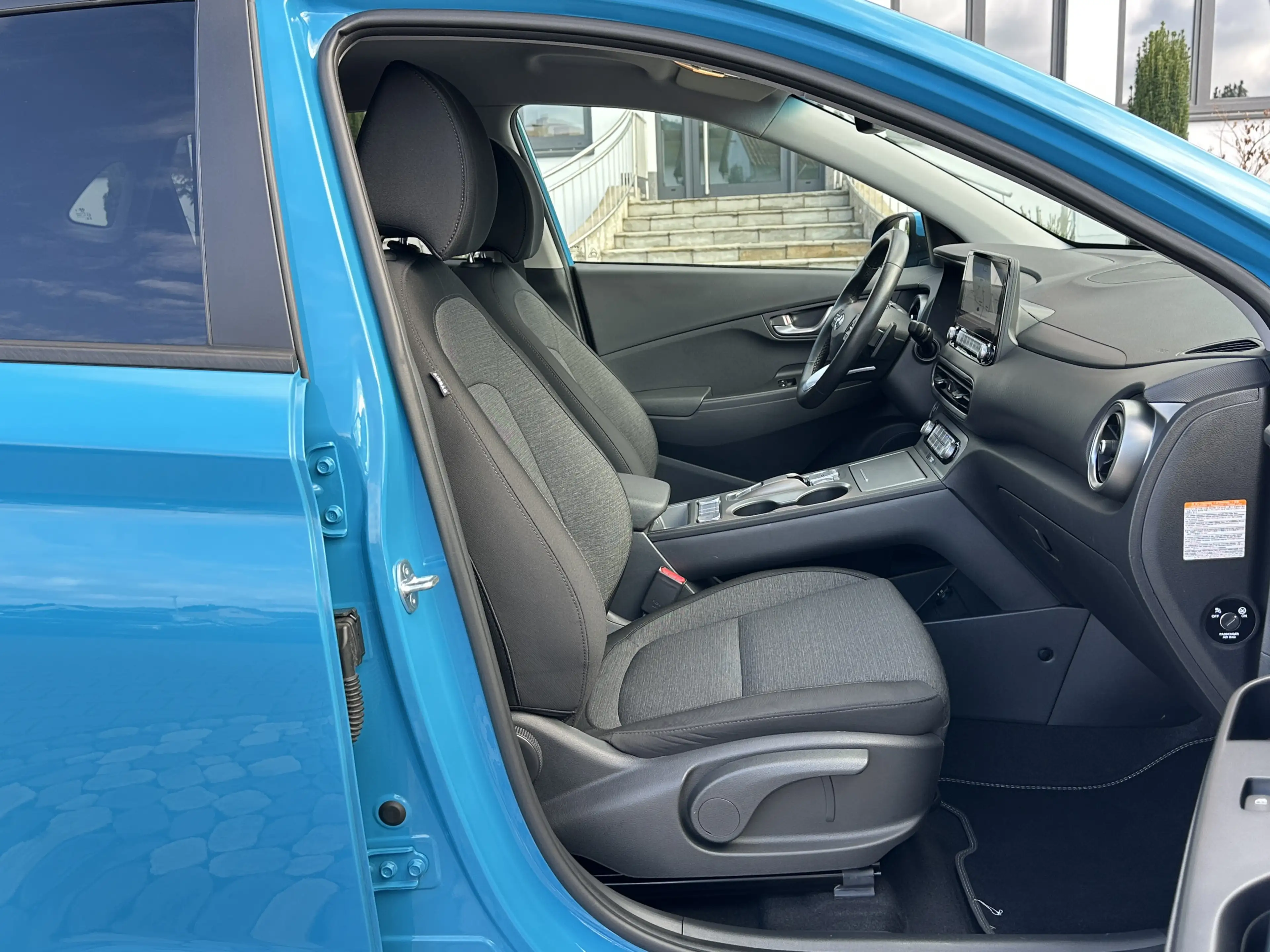 Hyundai KONA Trend LED NAV ACC KRELL WÄMPU 64KWh — photo 10