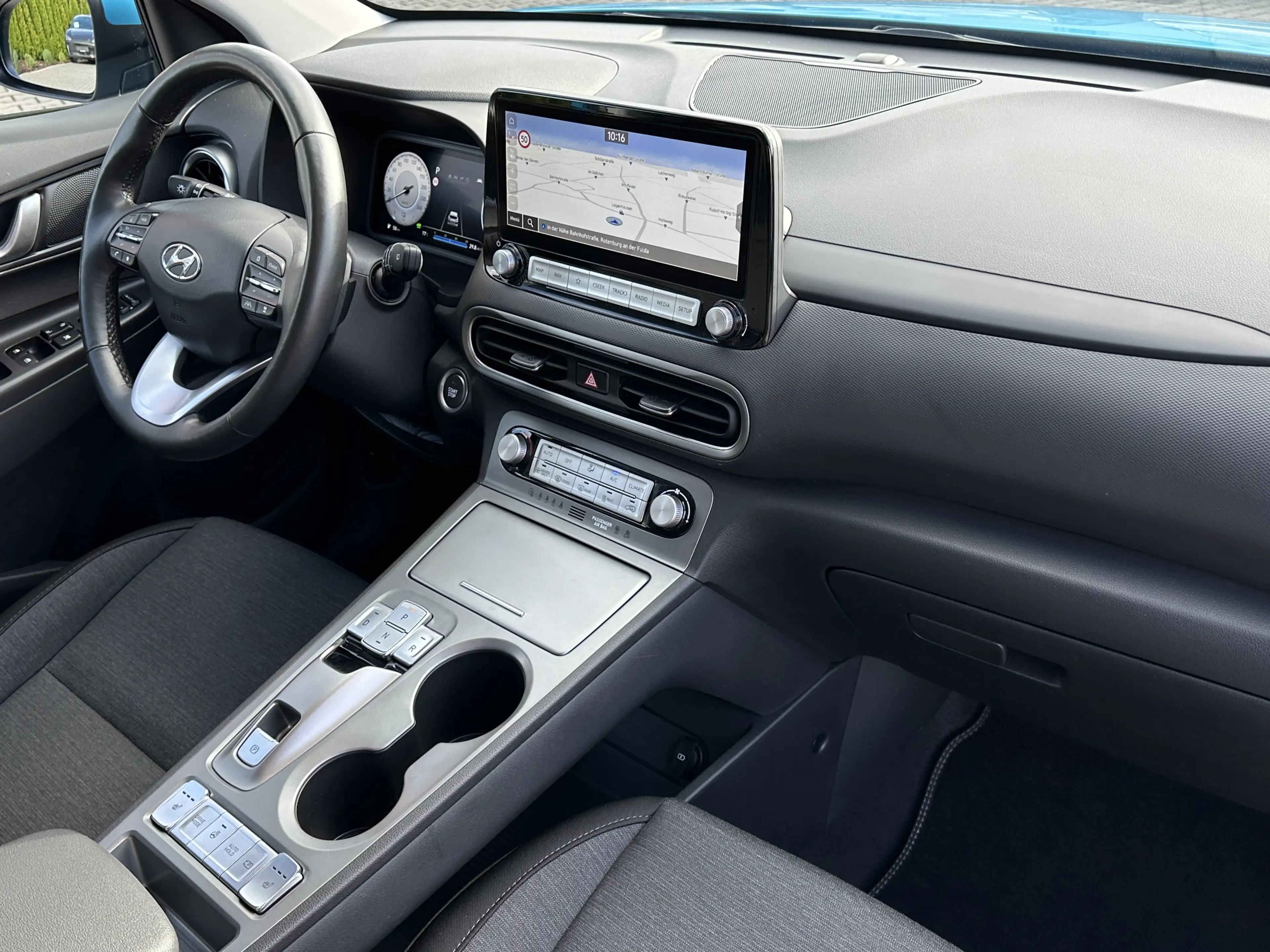 Hyundai KONA Trend LED NAV ACC KRELL WÄMPU 64KWh — photo 9