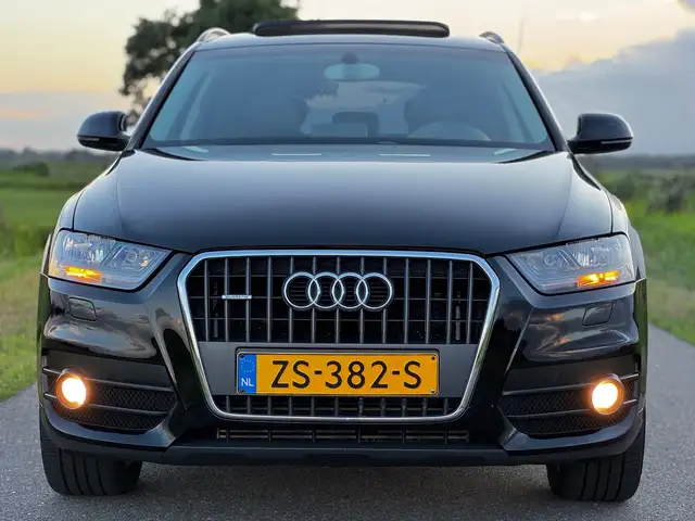 Audi Q3 view 4