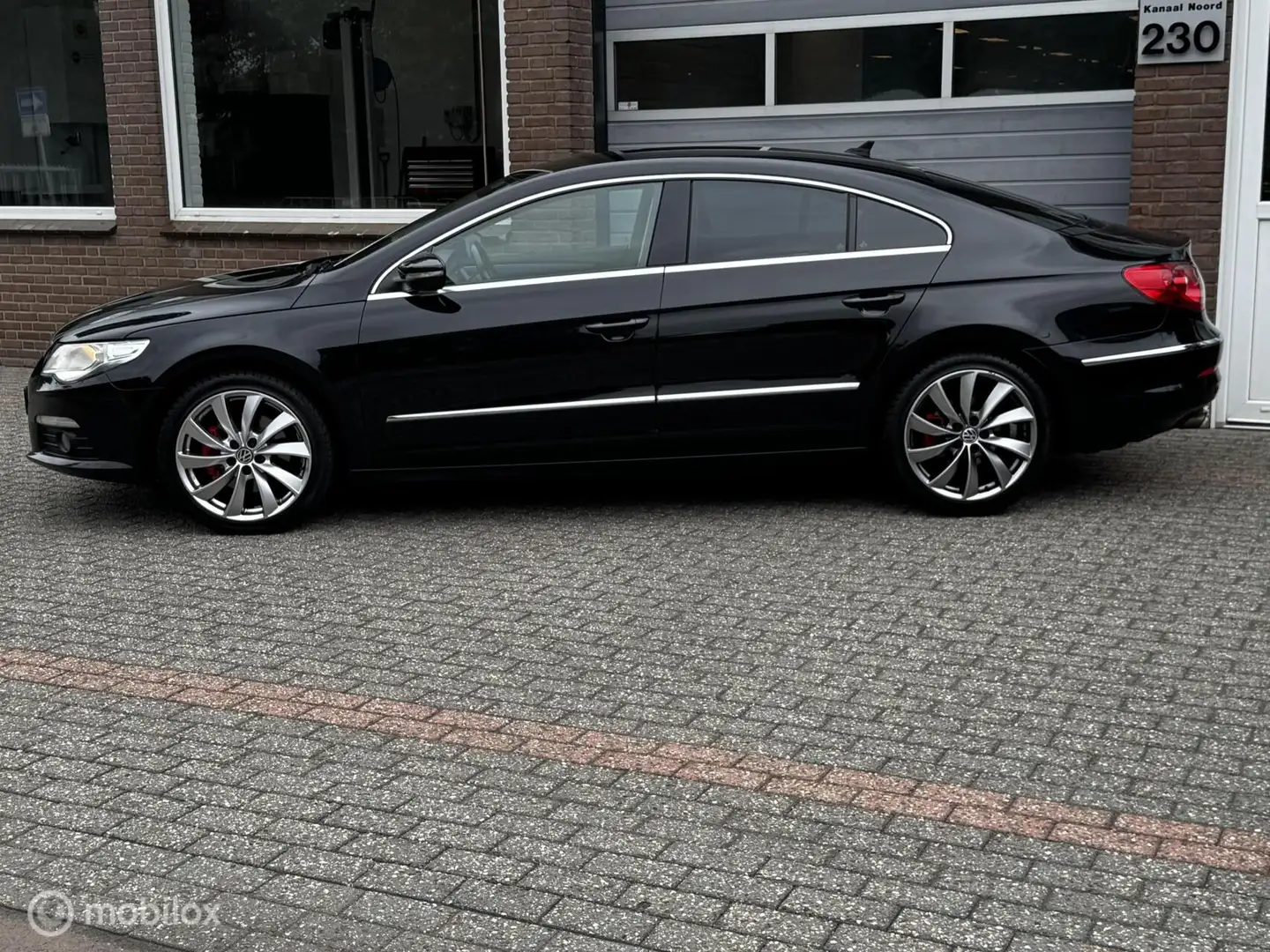Volkswagen Passat CC 1.8 TSI CRUISE/NAVI/PDC/MIST Negru - 2