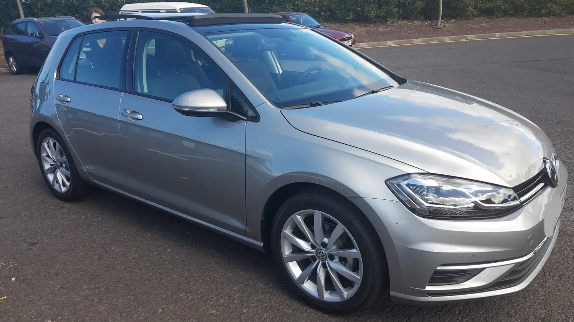 Volkswagen Golf 1.0 TSI Sport 85kW - 1
