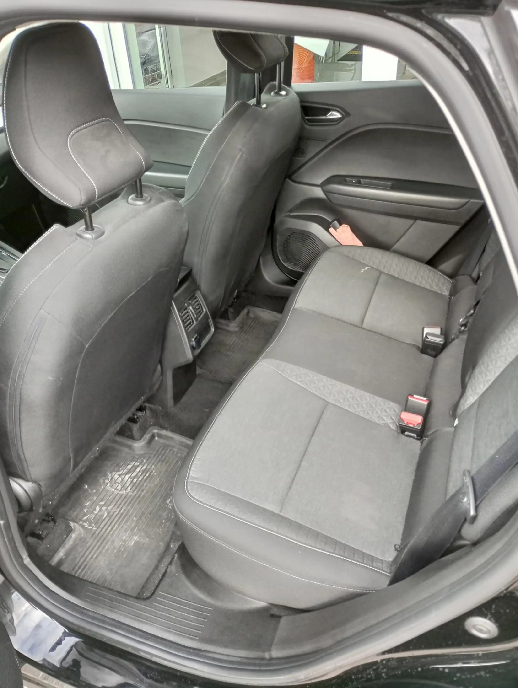 Renault Captur TCe 140 Mild Hybrid — photo 13
