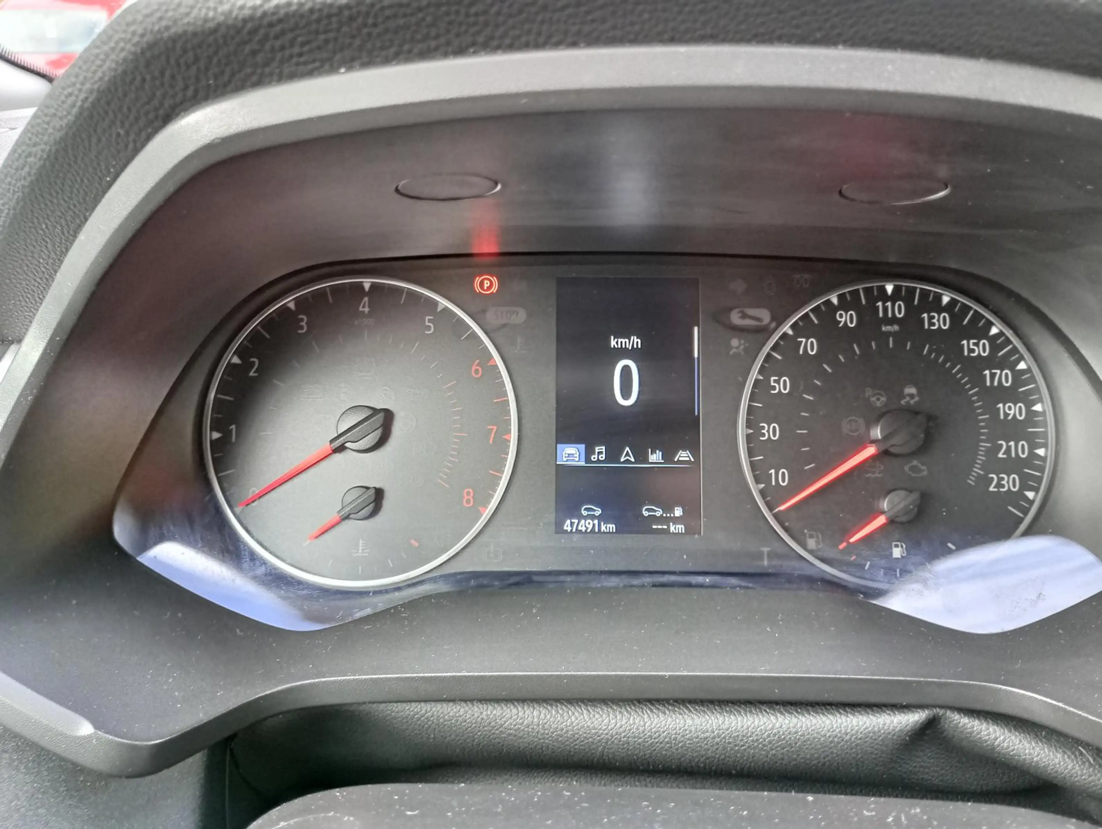 Renault Captur TCe 140 Mild Hybrid — photo 8