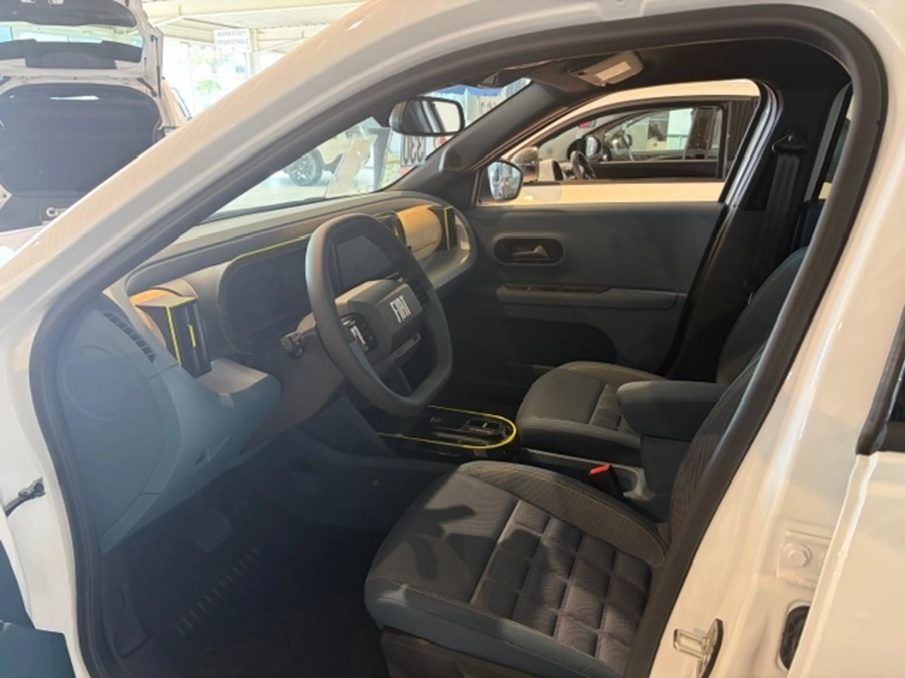 Fiat Grande Panda Elektro  La Prima + Winter-Paket — photo 8