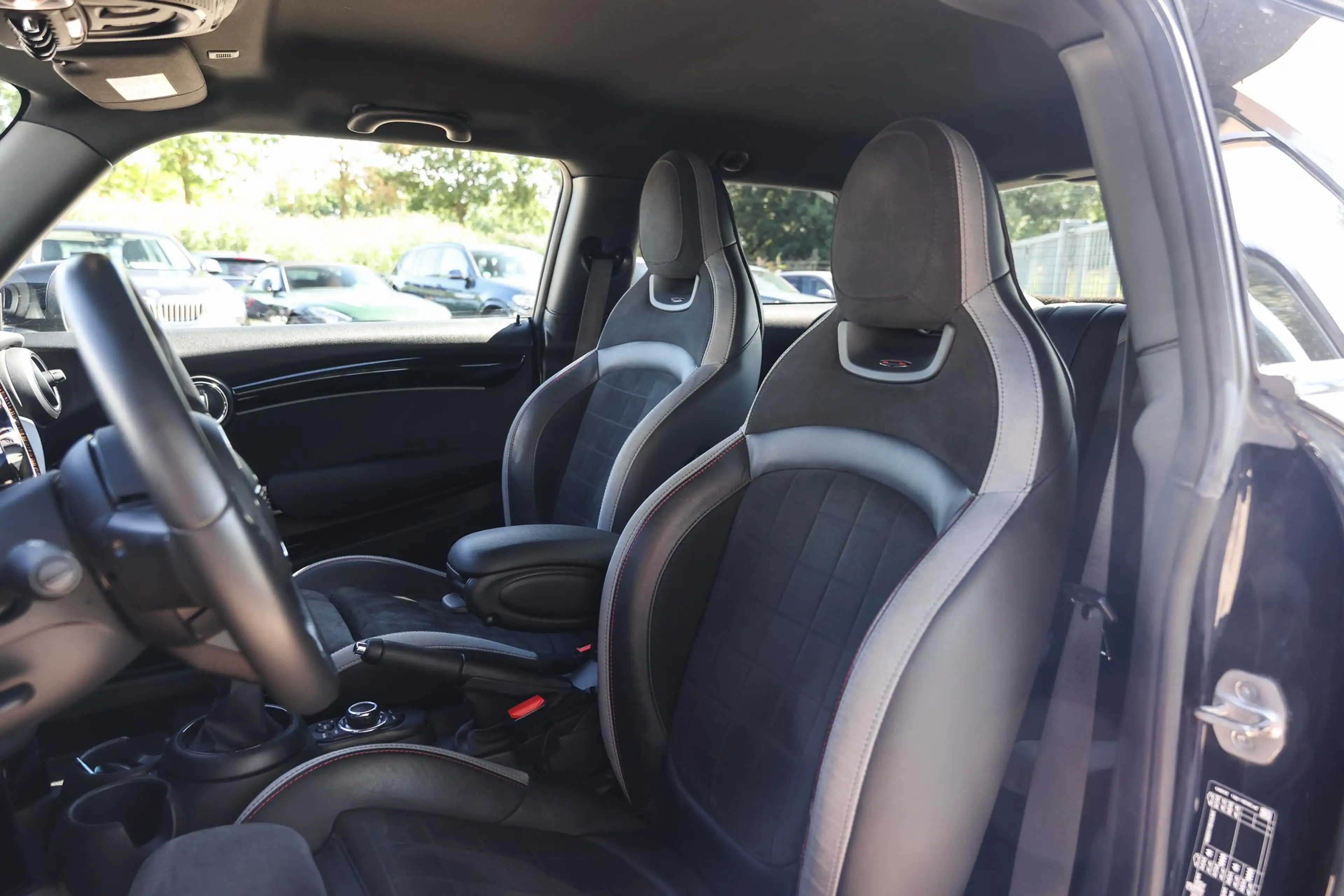 MINI John Cooper Works Hatchback Cooper / Sportstoelen / Comfort Access / — photo 10