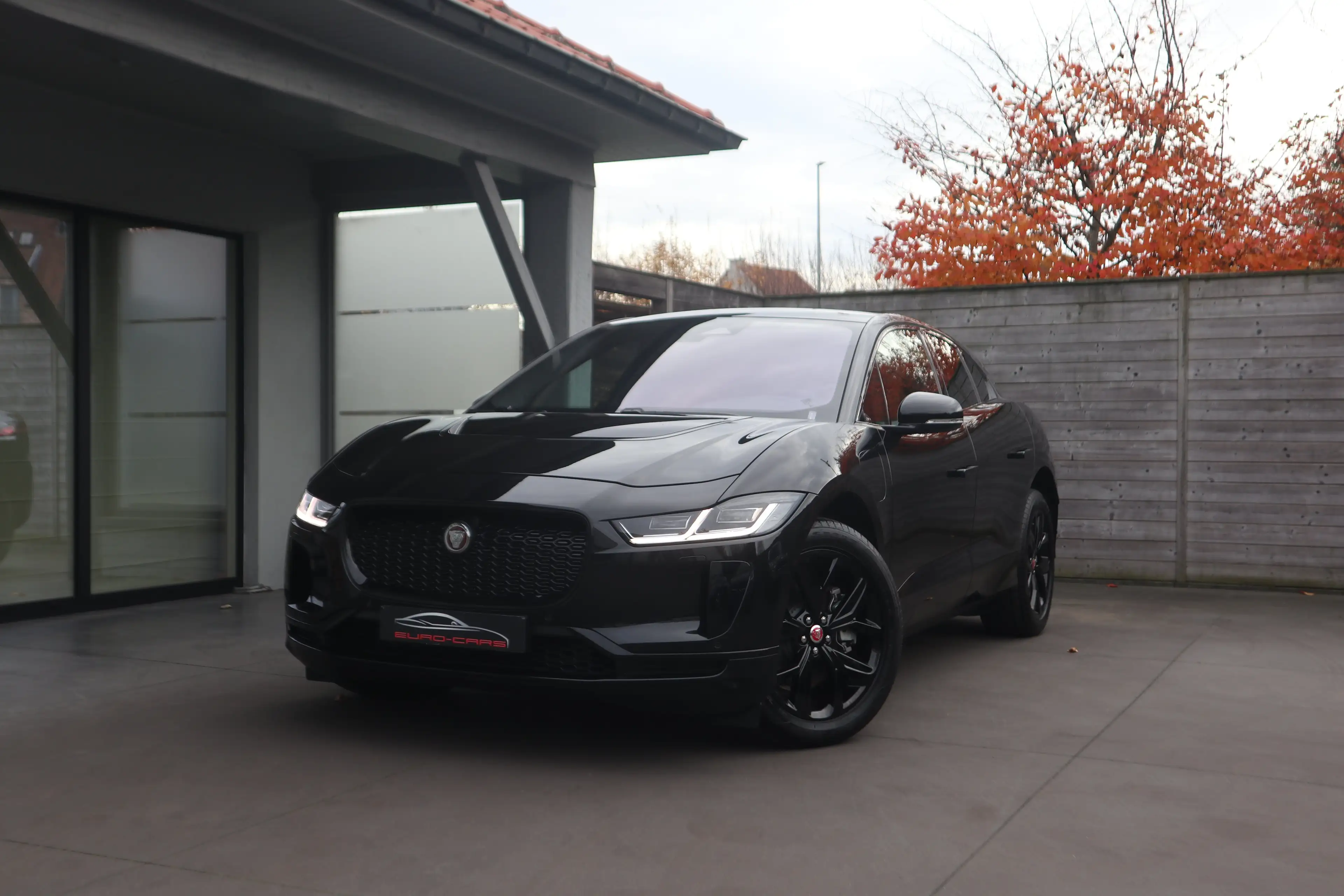 Jaguar I-Pace EV400 HSE/Black-pack/Pano/360°/Leder/4.300km !! — photo 4